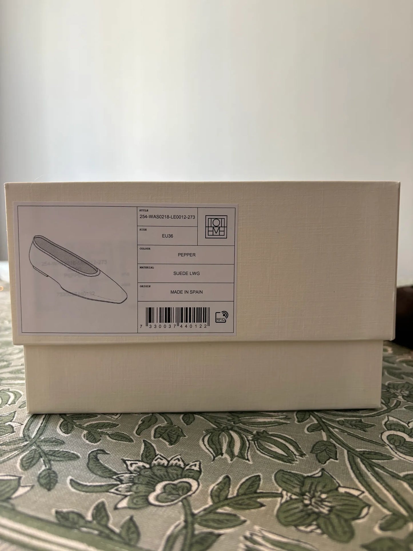 Toteme Minimalist Suede Ballerinas Ballet flats