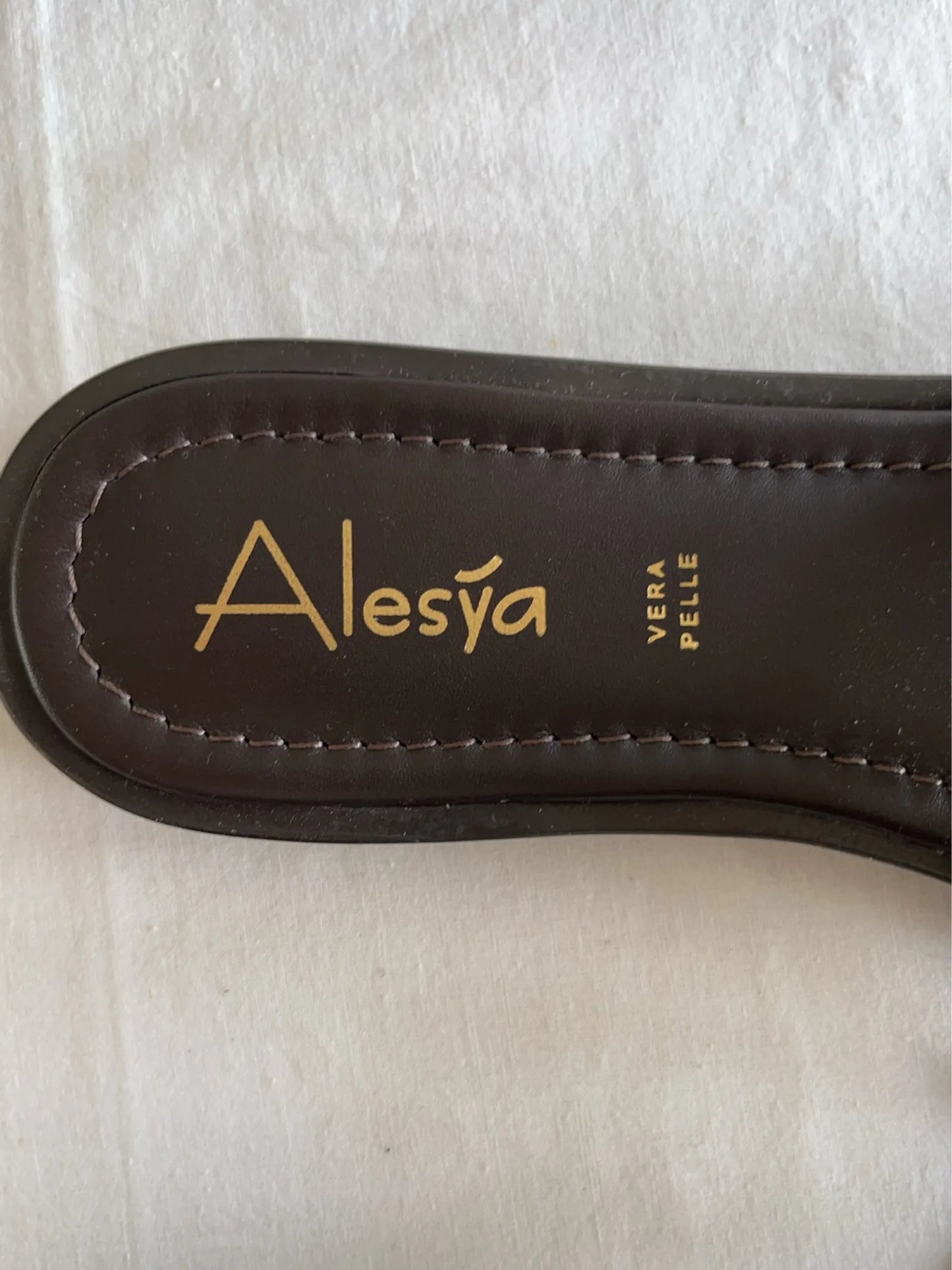 Alesya 19060-sandaler NWT