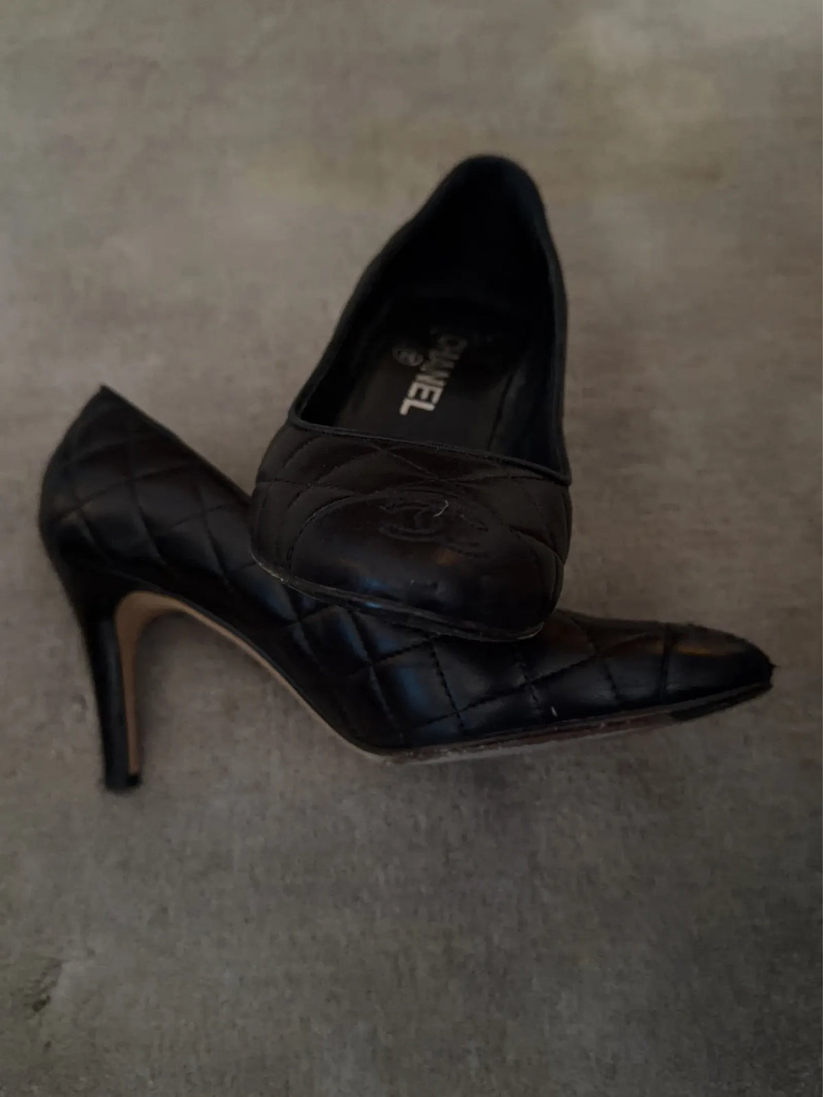 Chanel Quilted Cap Toe-klackar