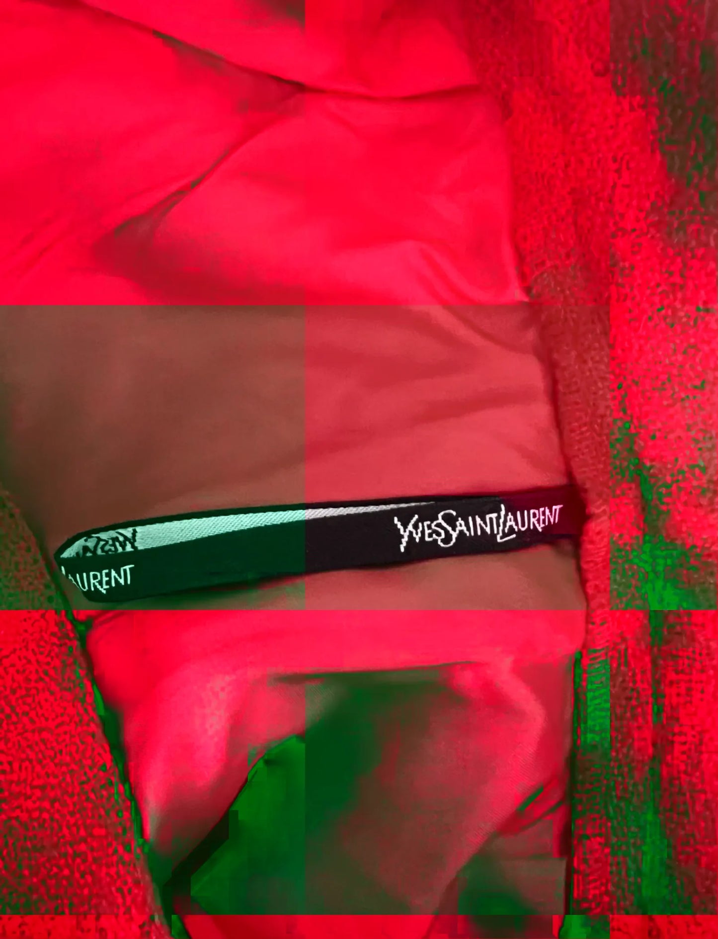 Yves Saint Laurent-ullkjol