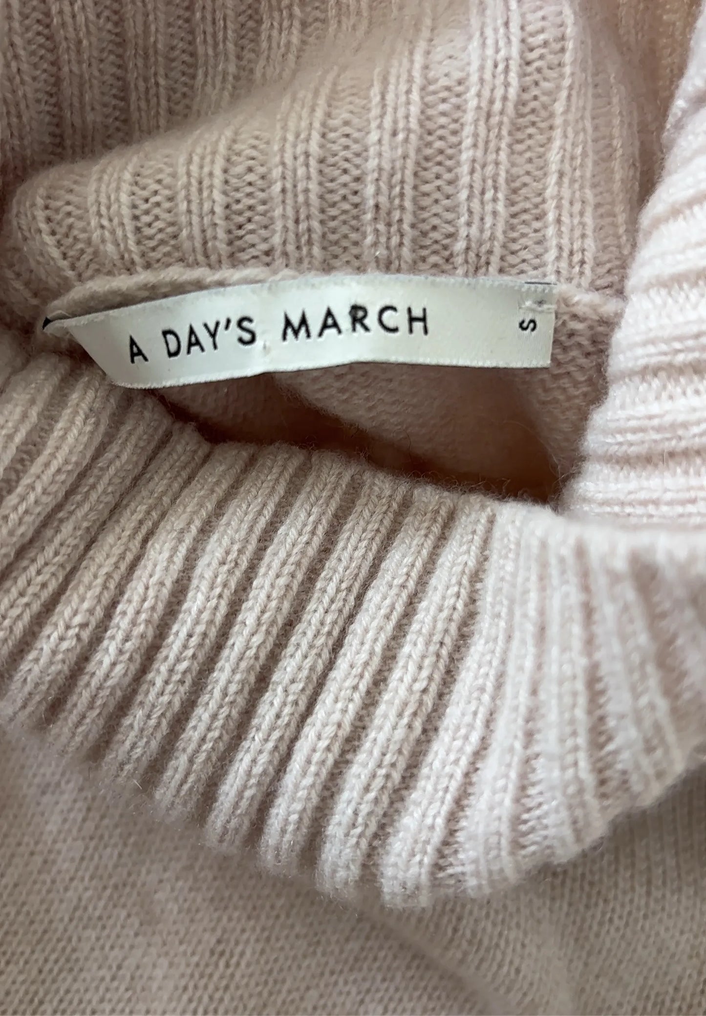 A Day's March Janaya Cashmere-ullpolotröja