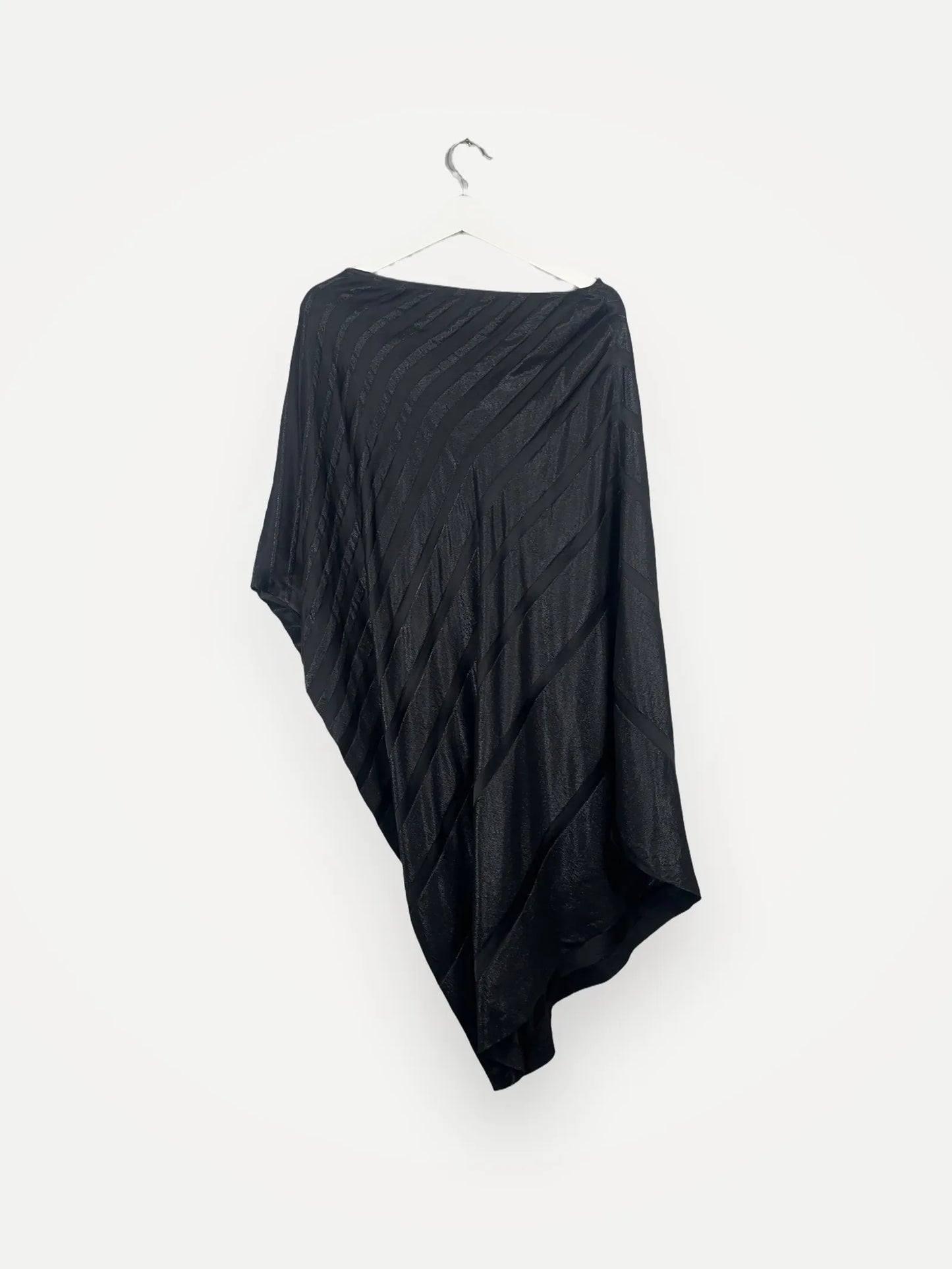 Filippa K-sidenklänning