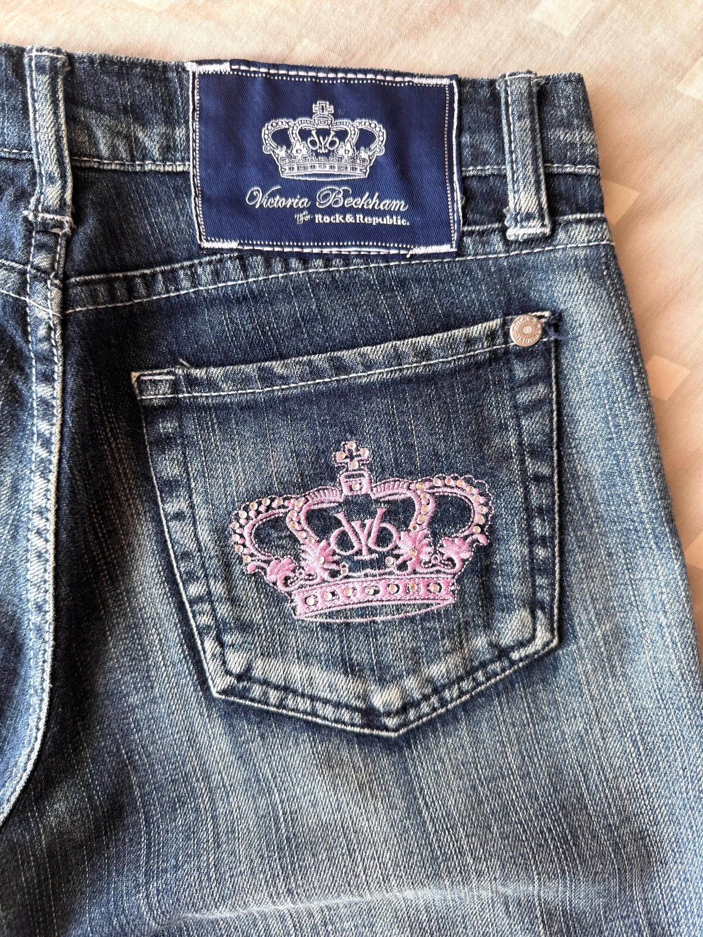 Victoria Beckham Under Knä-jeans
