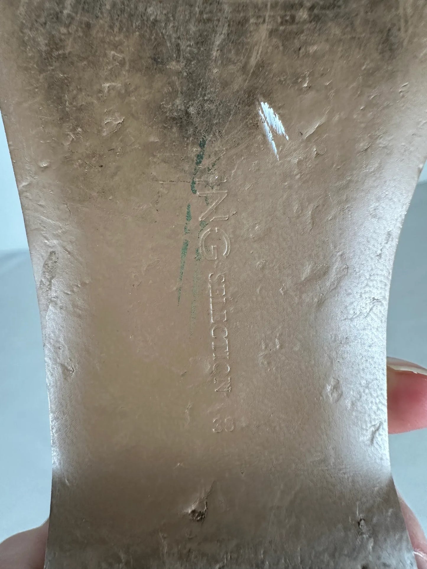 Mng-skinnsandaler NWOT