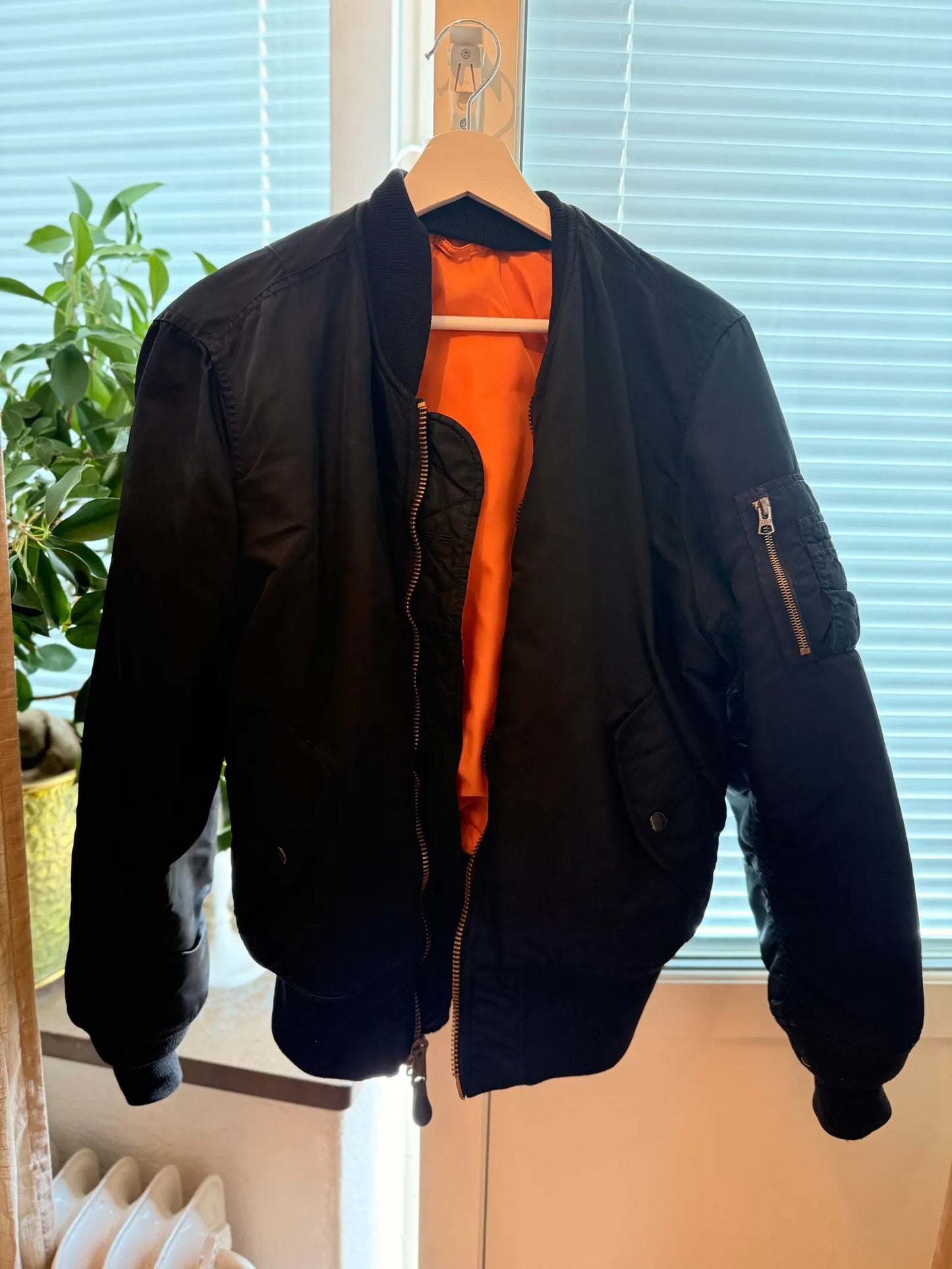Alpha Industries Ma-1 Heritage - Black Jacket