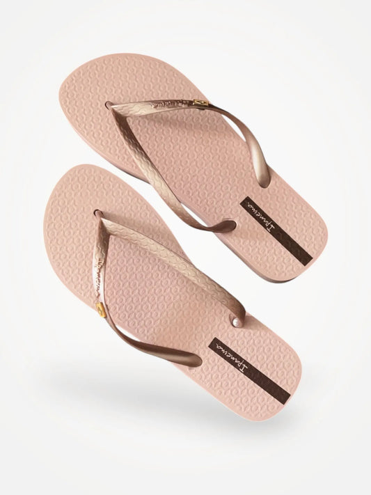 Ipanema-flip-flops NWOT