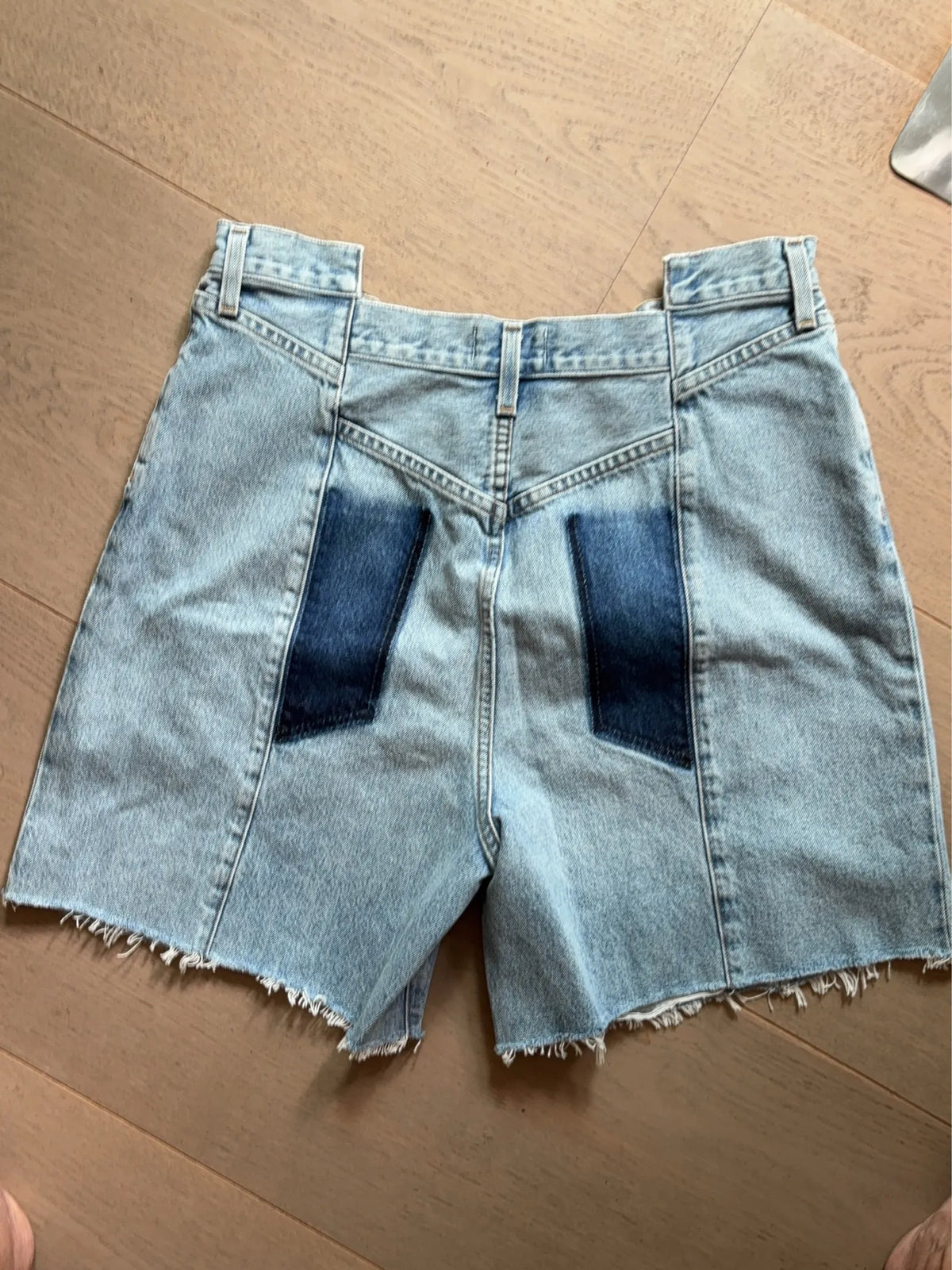 Agolde Pierced Angled Denim-shorts