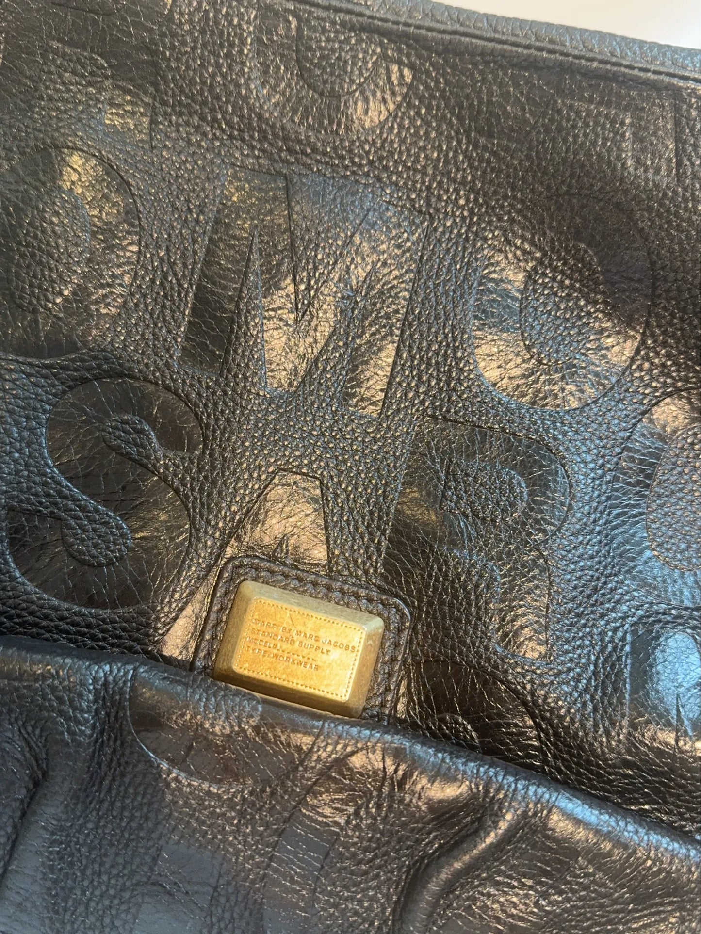 Marc Jacobs-skinnaxelremsväska