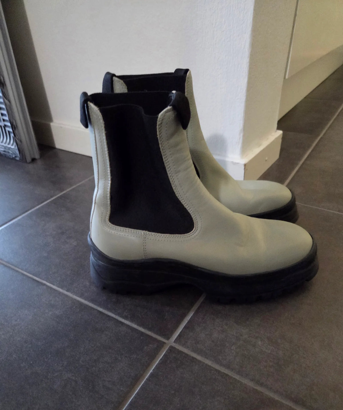 Arket Chunky Leather-skinnboots
