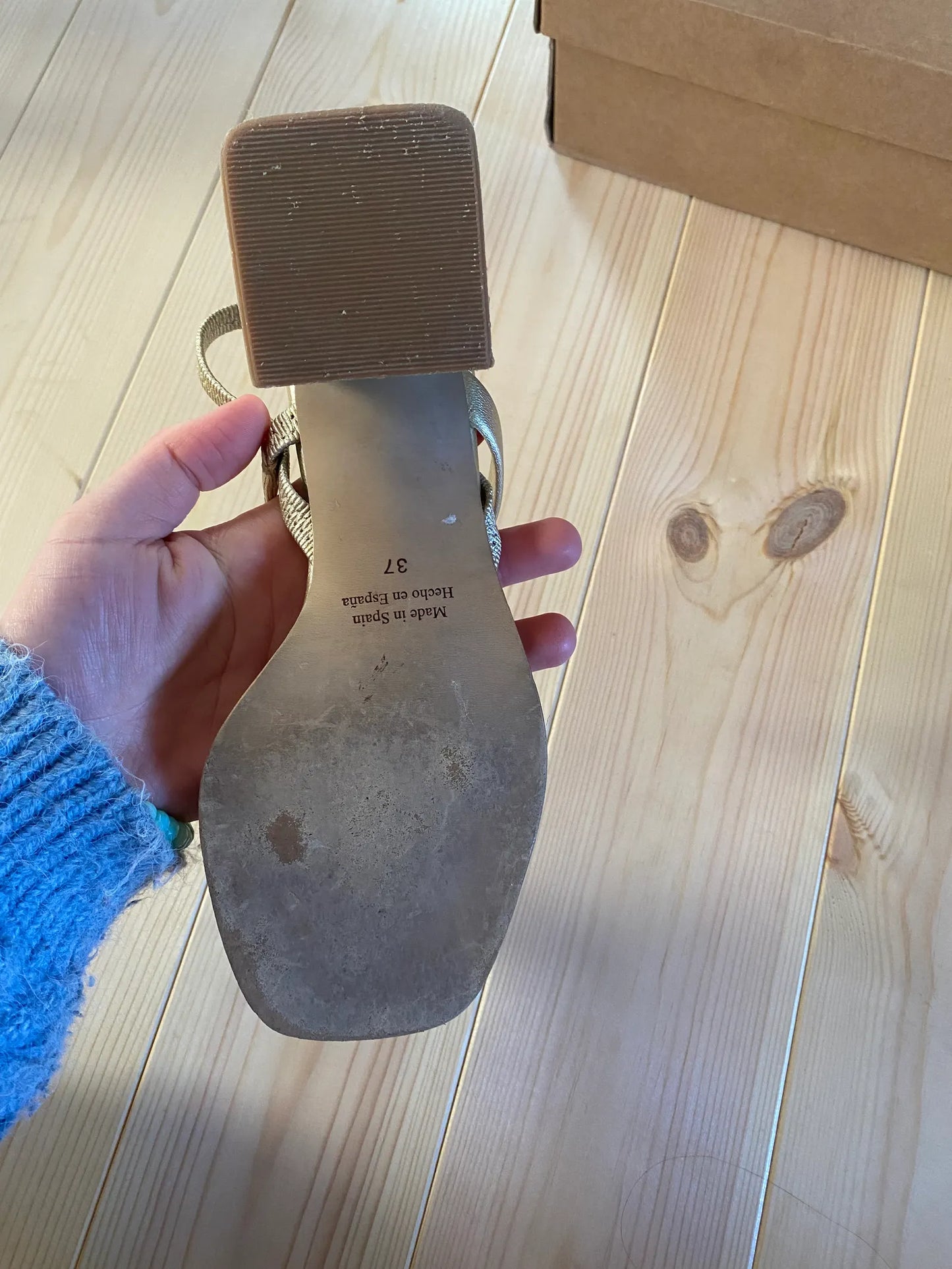 KMB Carrara-skinnsandaler