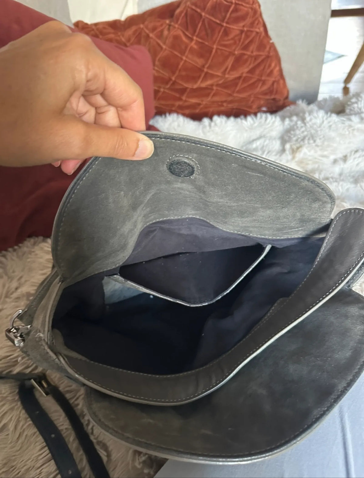 Flattered Hera Suede Shoulder bag