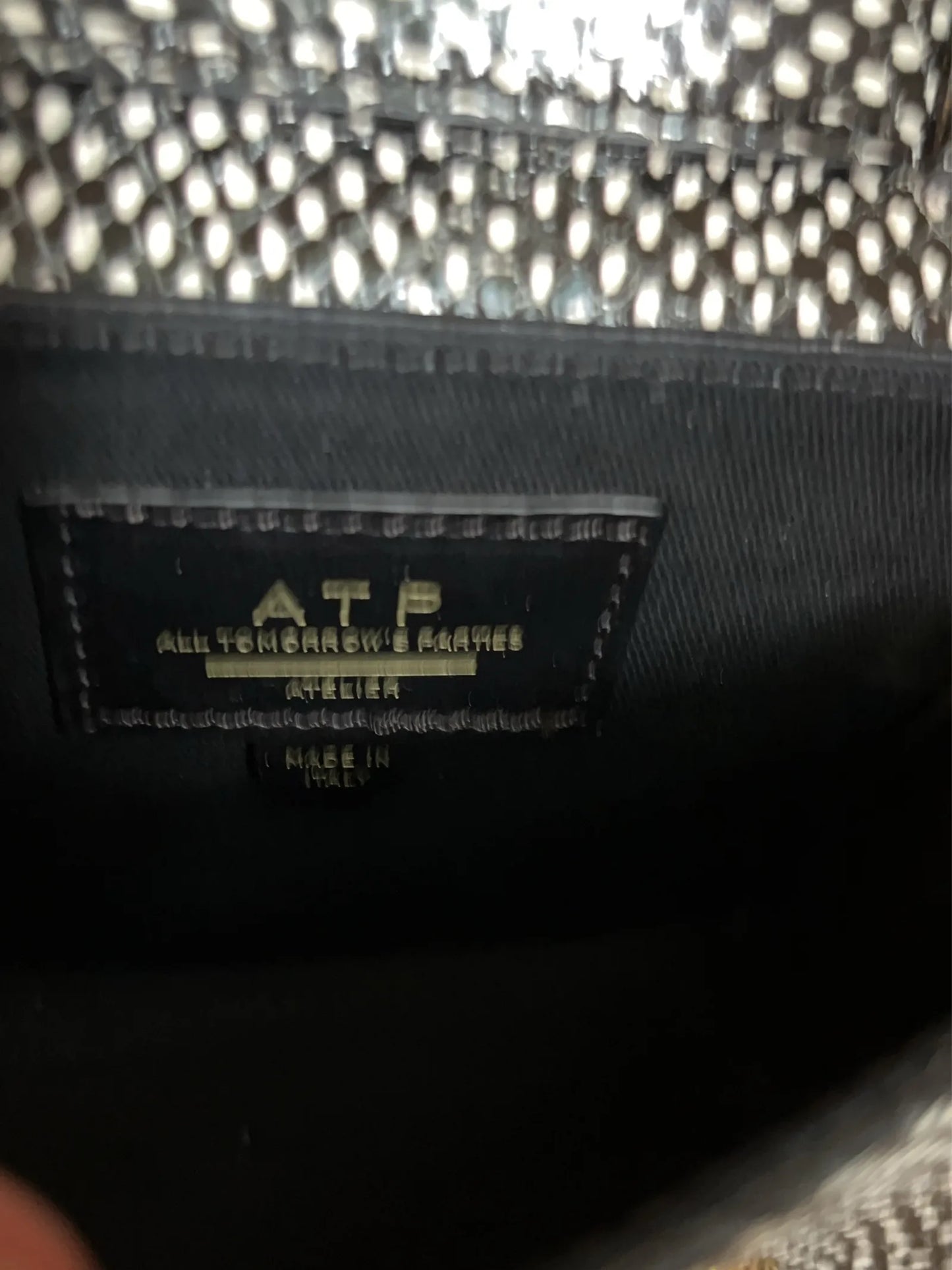 ATP Atelier-skinnaxelremsväska NWOT