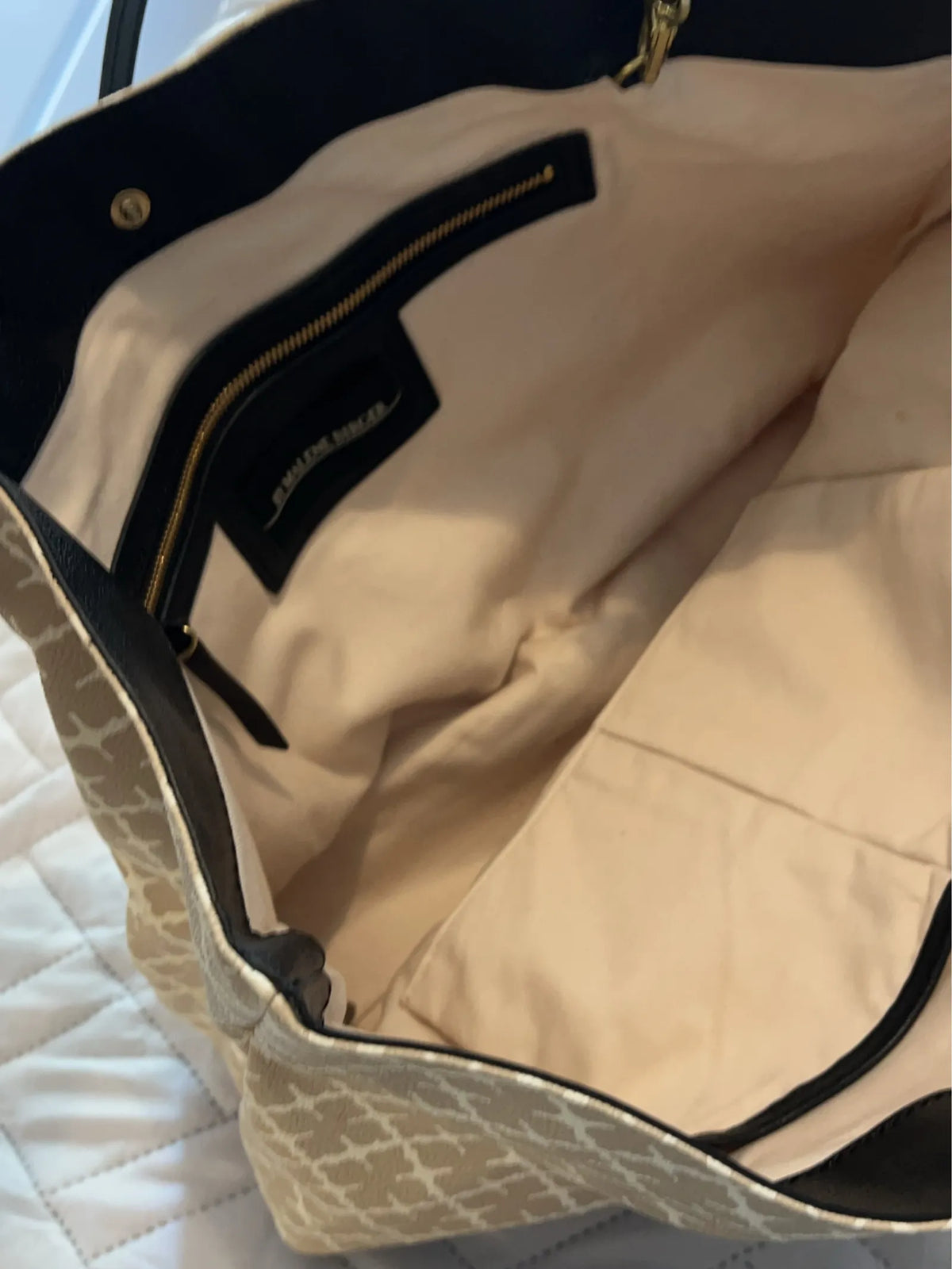By Malene Birger-skinnaxelremsväska NWOT