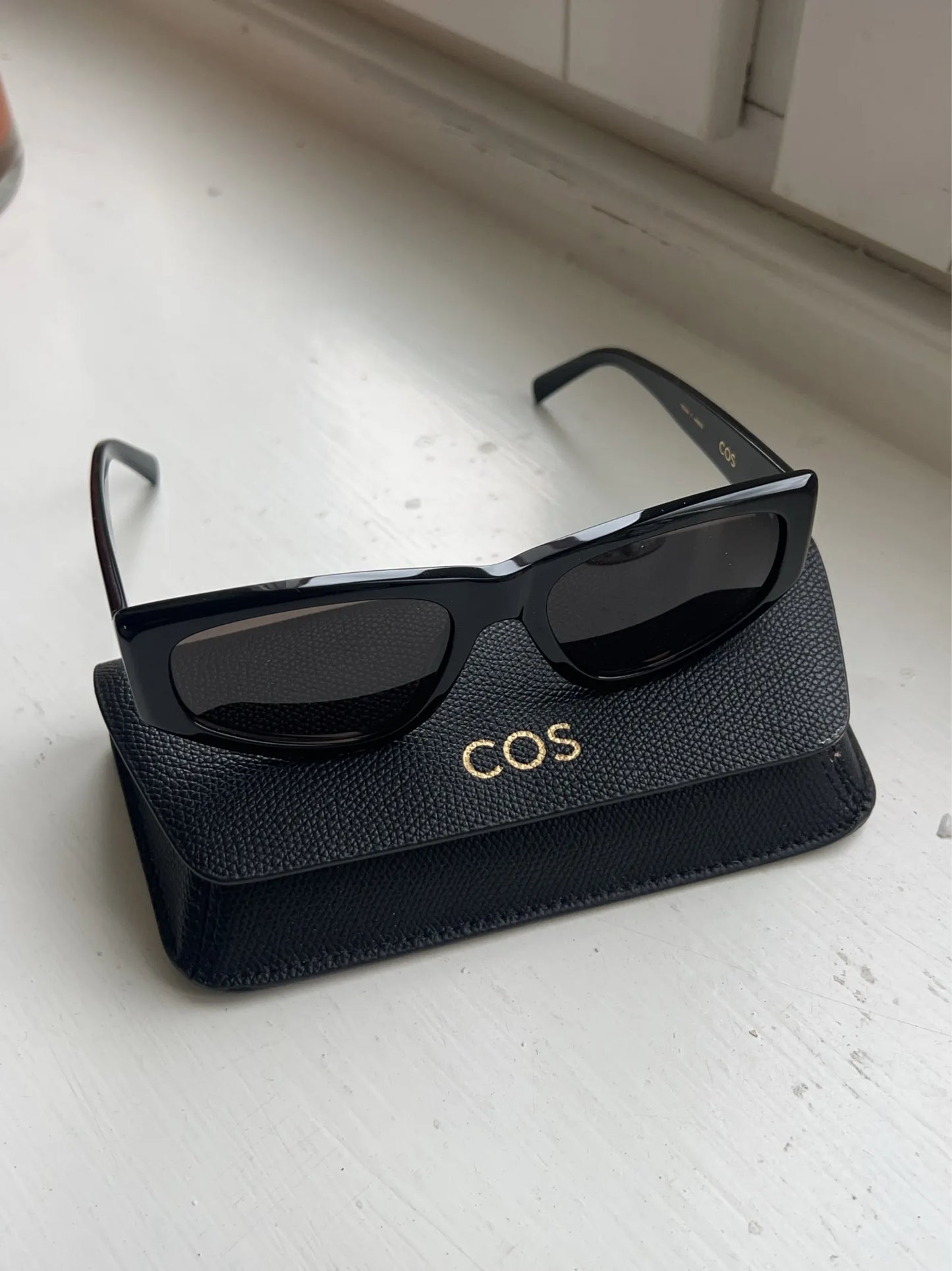 Cos-solglasögon