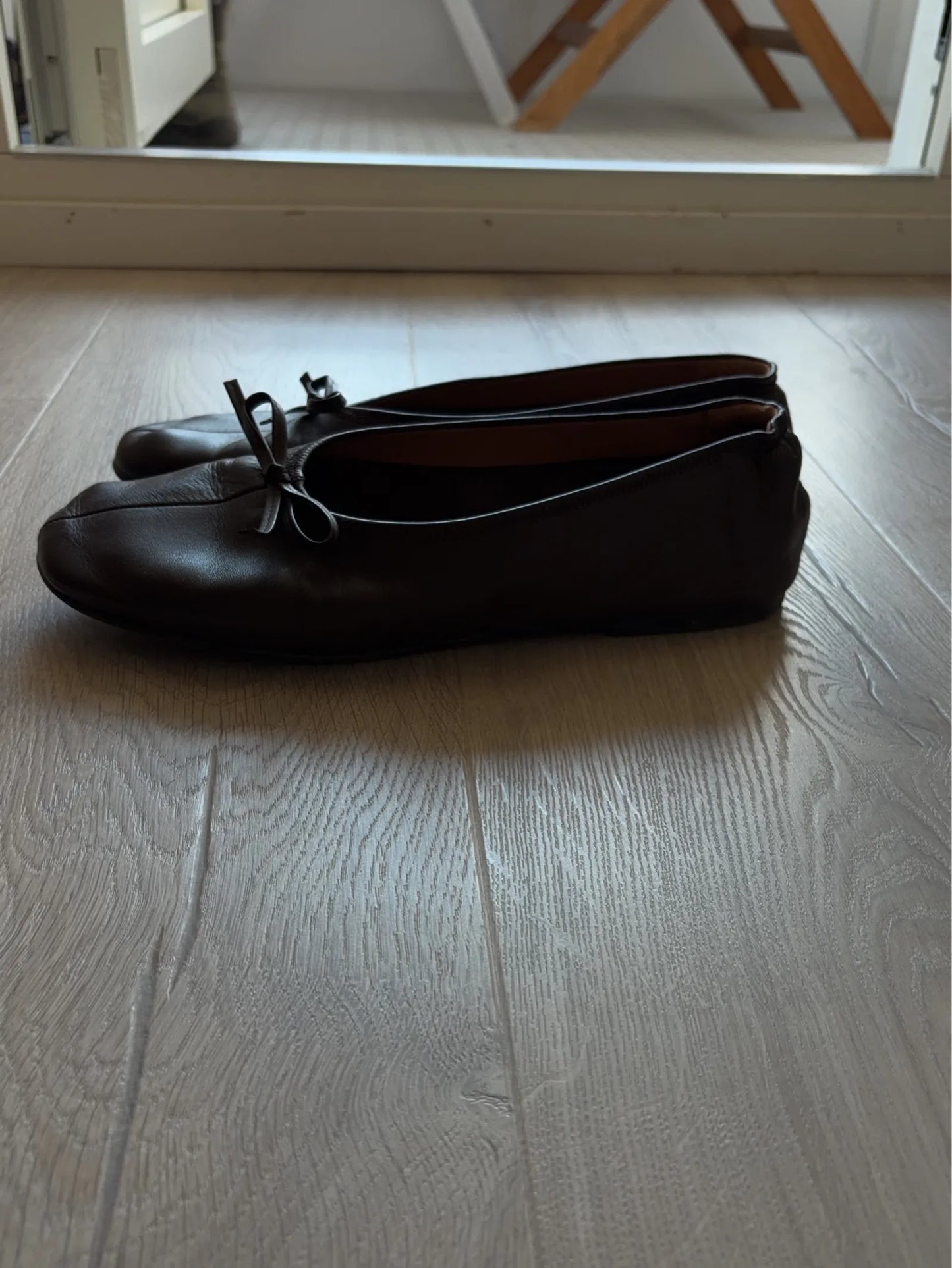 Flattered Blaise Leather Chocolate-skinnballerinaskor
