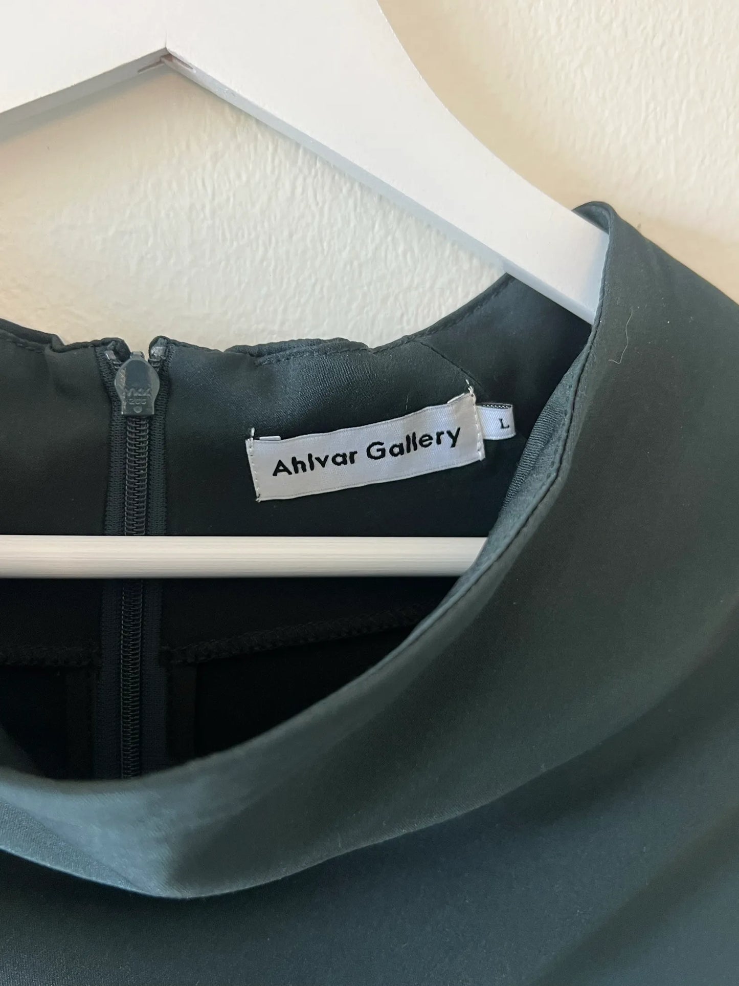 Ahlvar Gallery-sidenblus