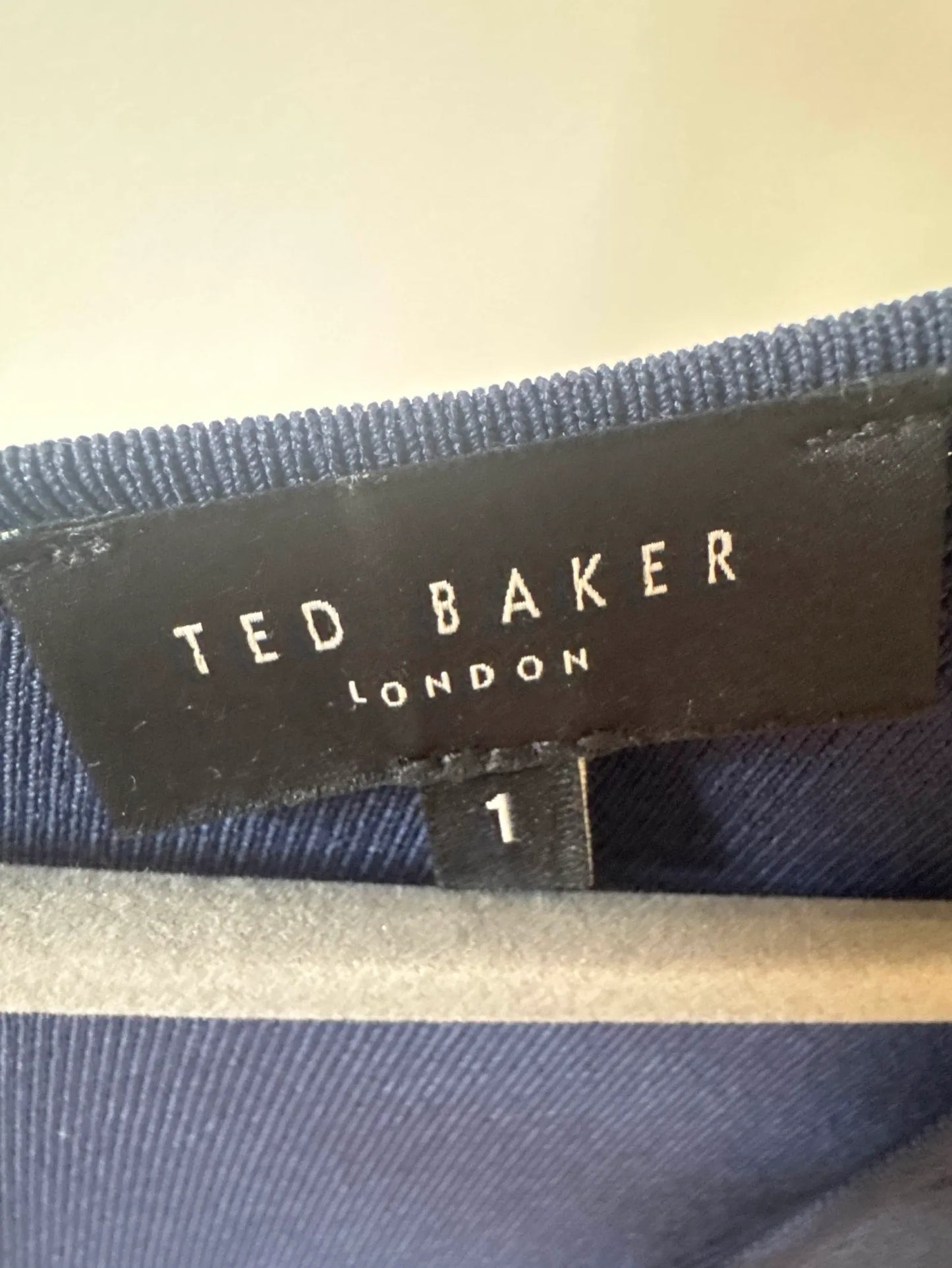 Ted Baker-klänning NWT