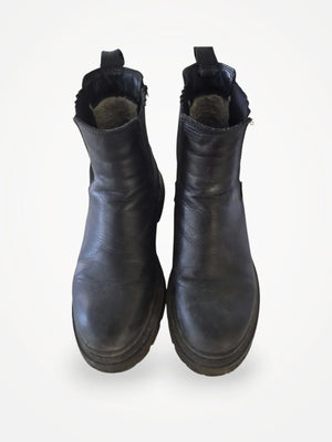 K.Cobler Boots