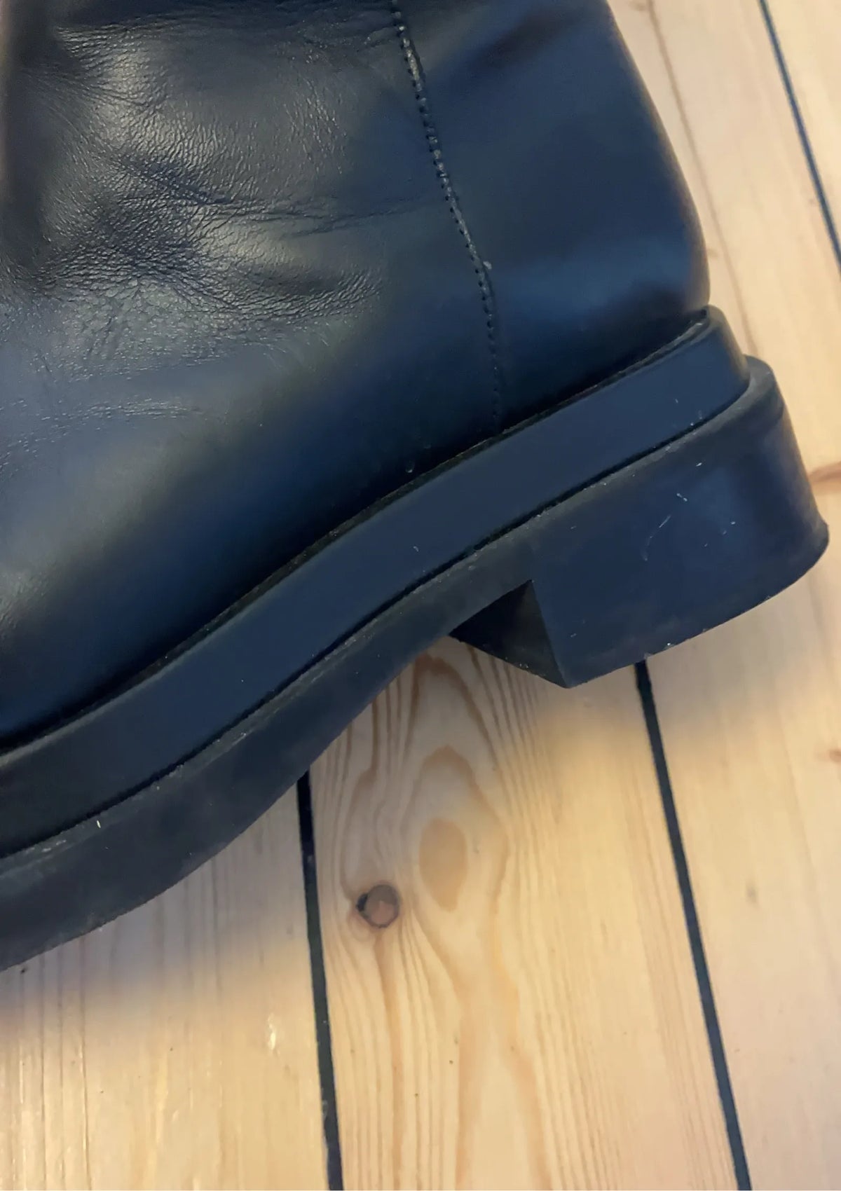 Cos Boots