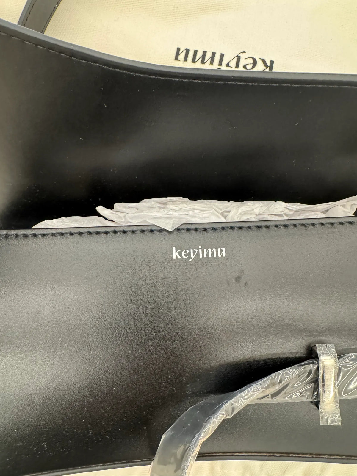 Keyimu Sleek Baguette-skinnaxelremsväska NWT