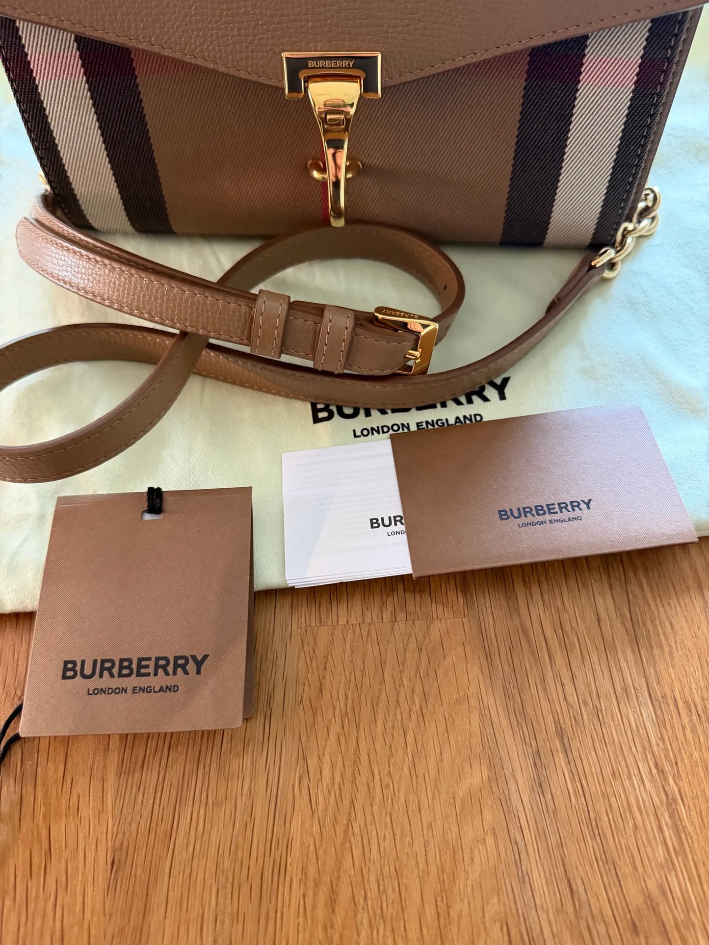 Burberry Macken Leather And House Check Canvas Baby Shoulder Shoulder bag