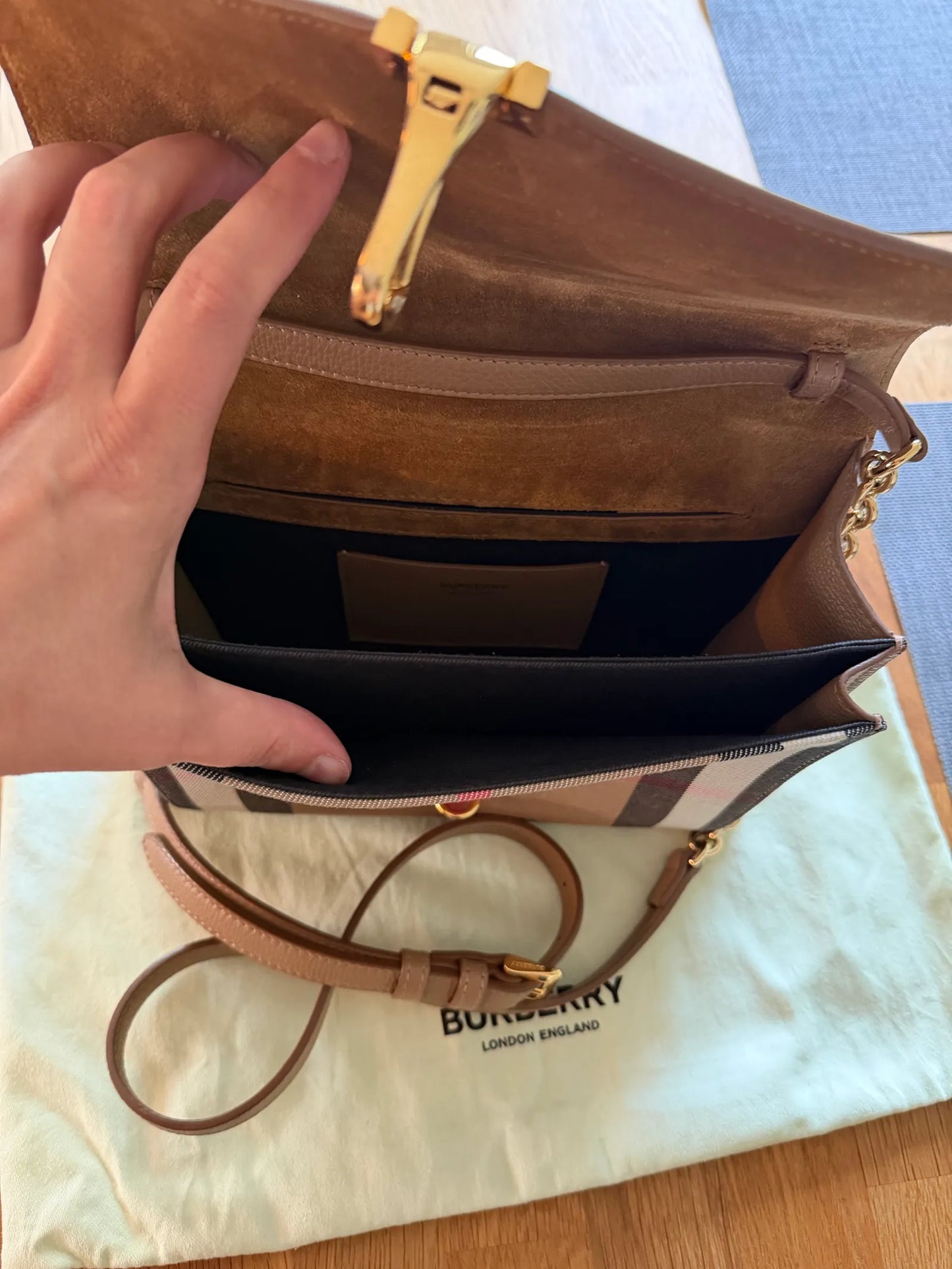 Burberry Macken Leather And House Check Canvas Baby Shoulder Shoulder bag