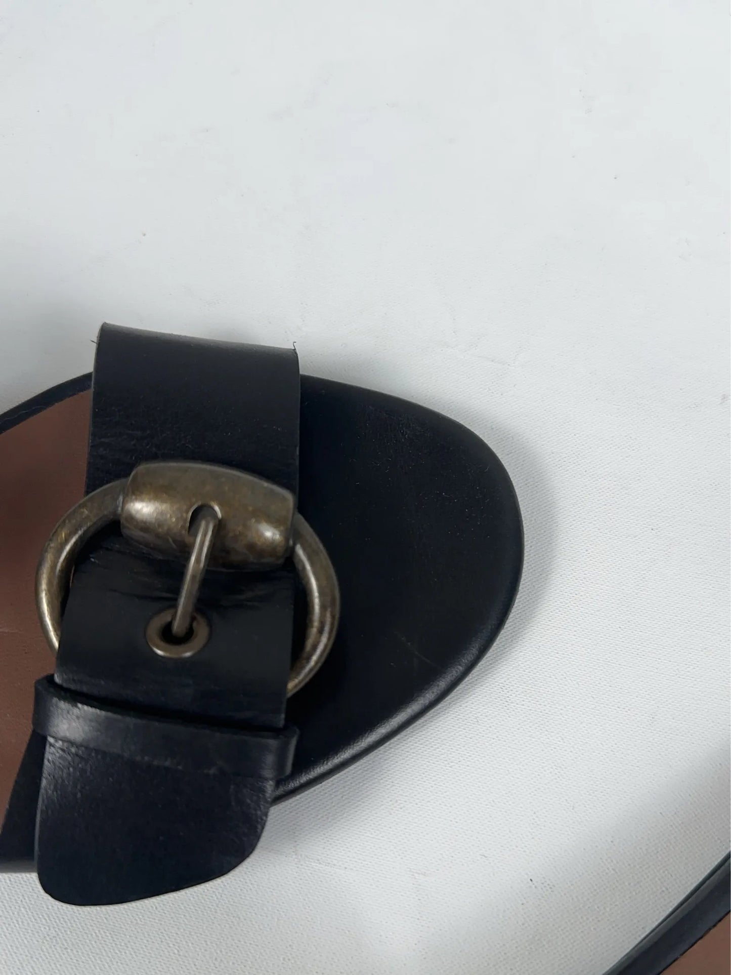 Filippa K Buckle Flat-skinnsandaler