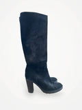 Apair-boots