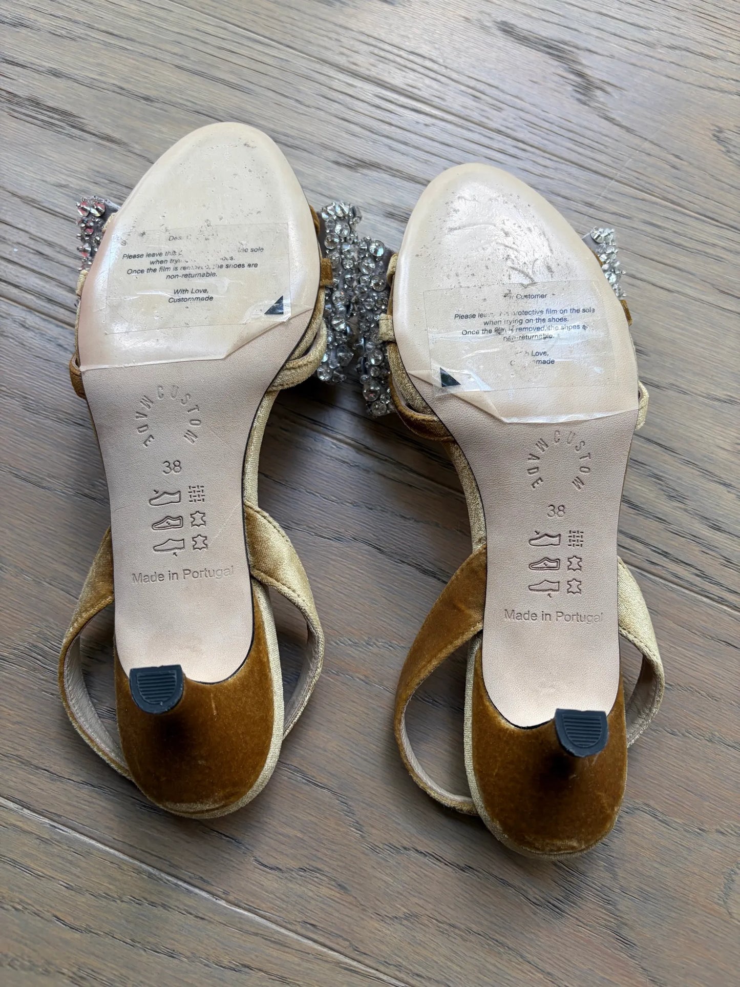 Custommade Ambla Crystal Bow-skinnklackar NWT