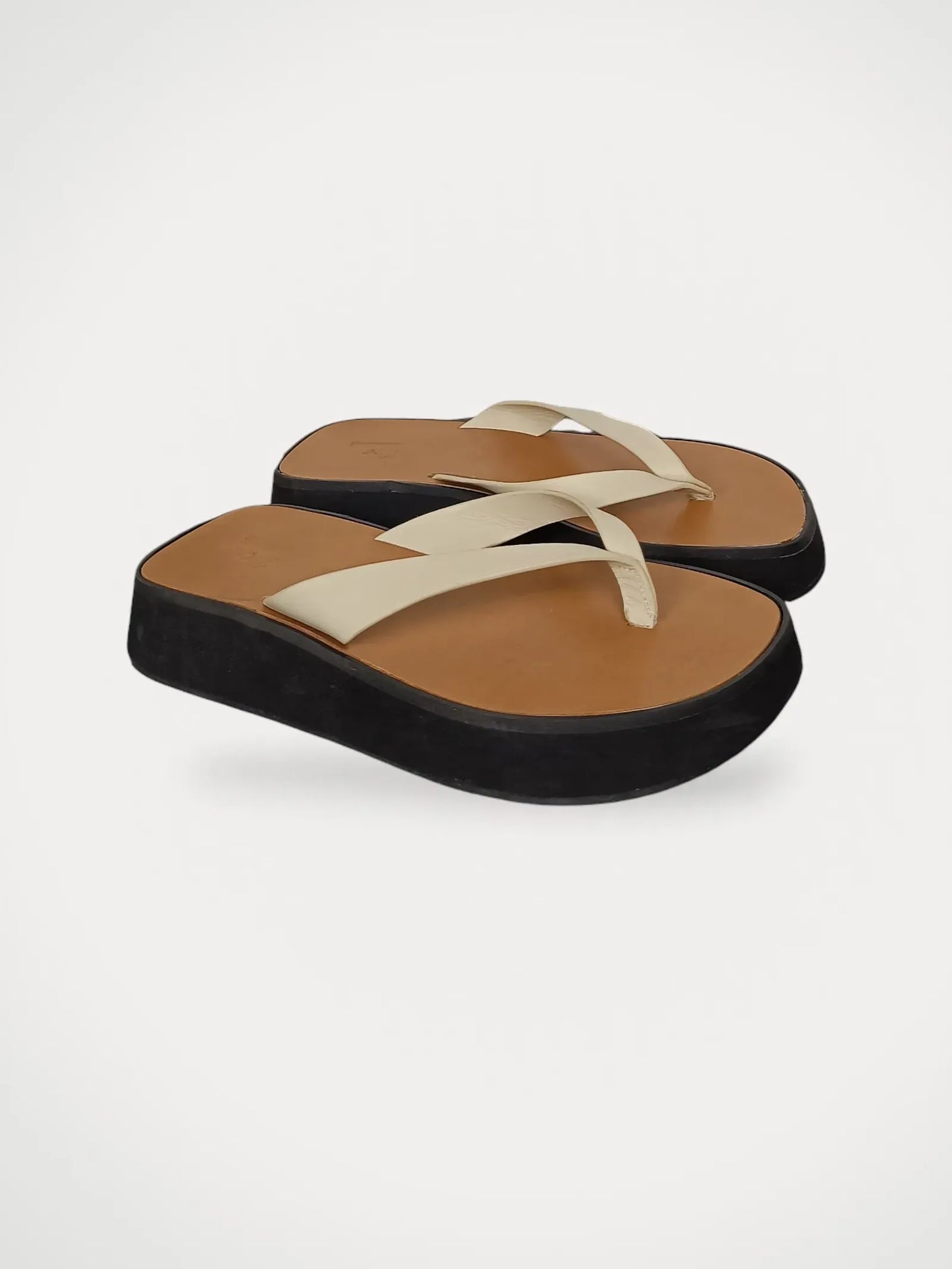 Flattered Brooke creme leather-skinnflip-flops