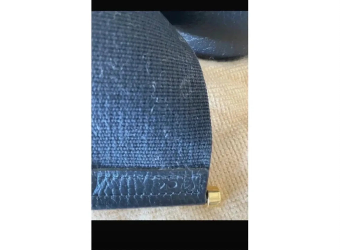 Hermès Tsako-skinnaxelremsväska