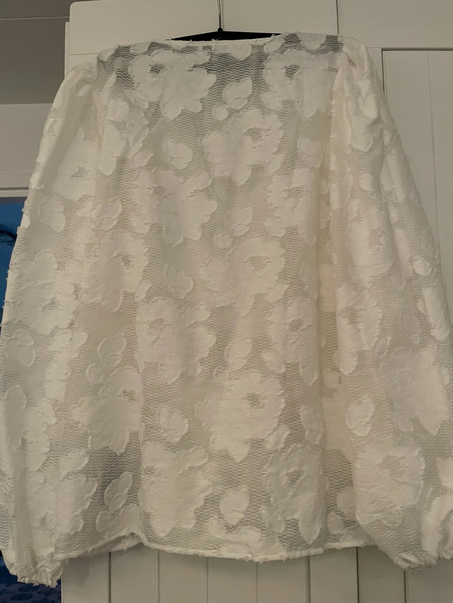 Levete Room Lr-kisser-blus NWOT