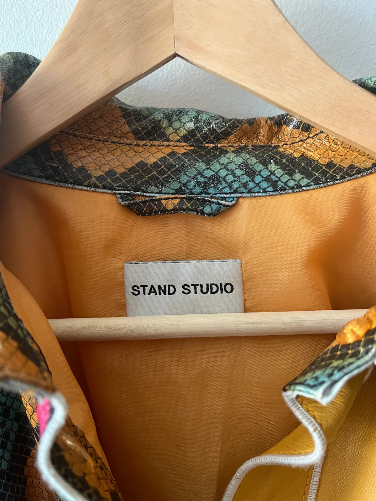 Stand Studio-skinnjacka