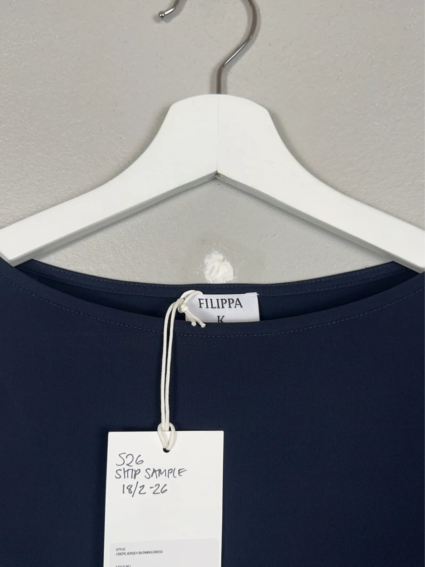 Filippa K Crepe Jersey Batwing-klänning NWOT