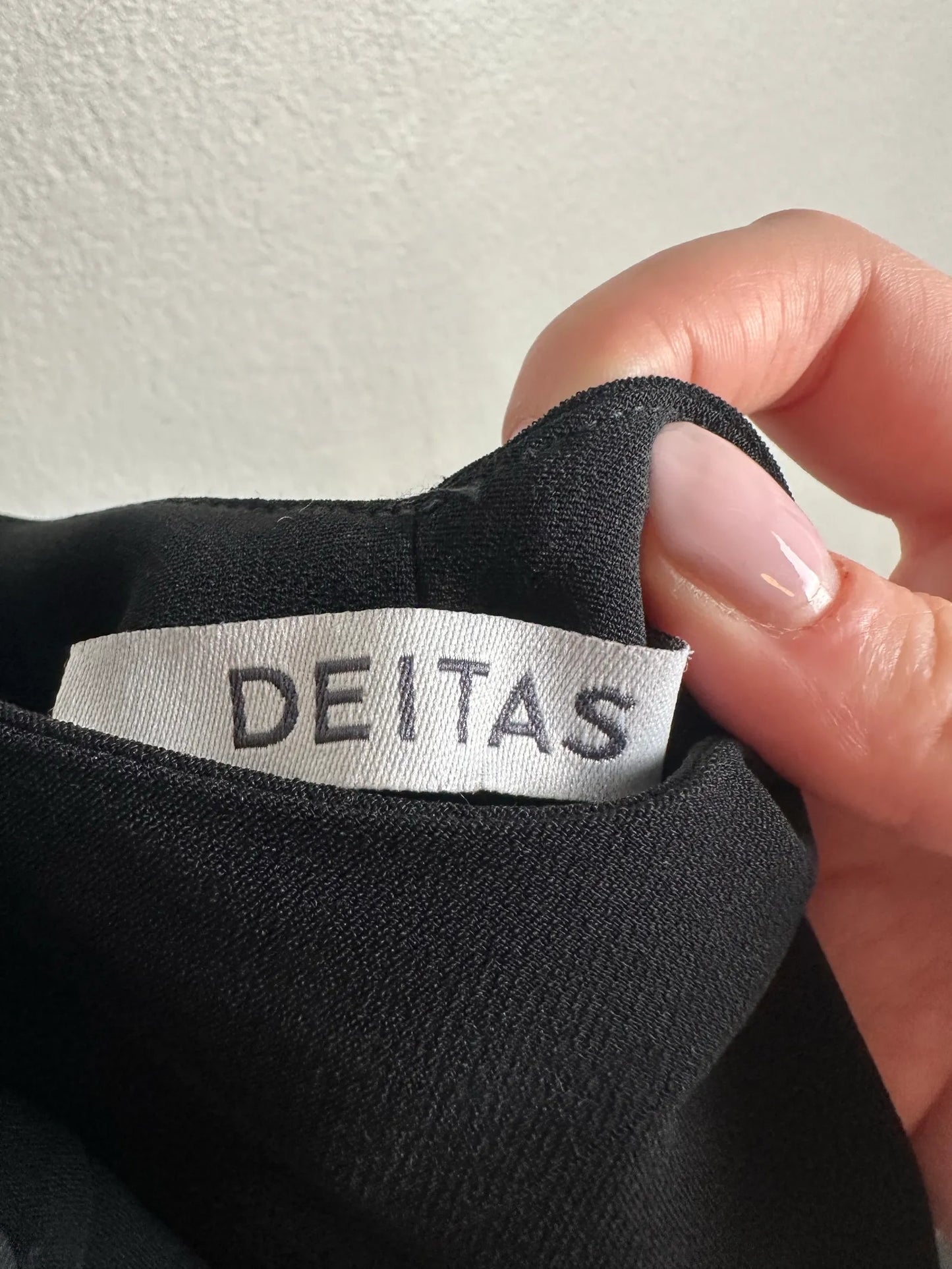 Deitas Dress