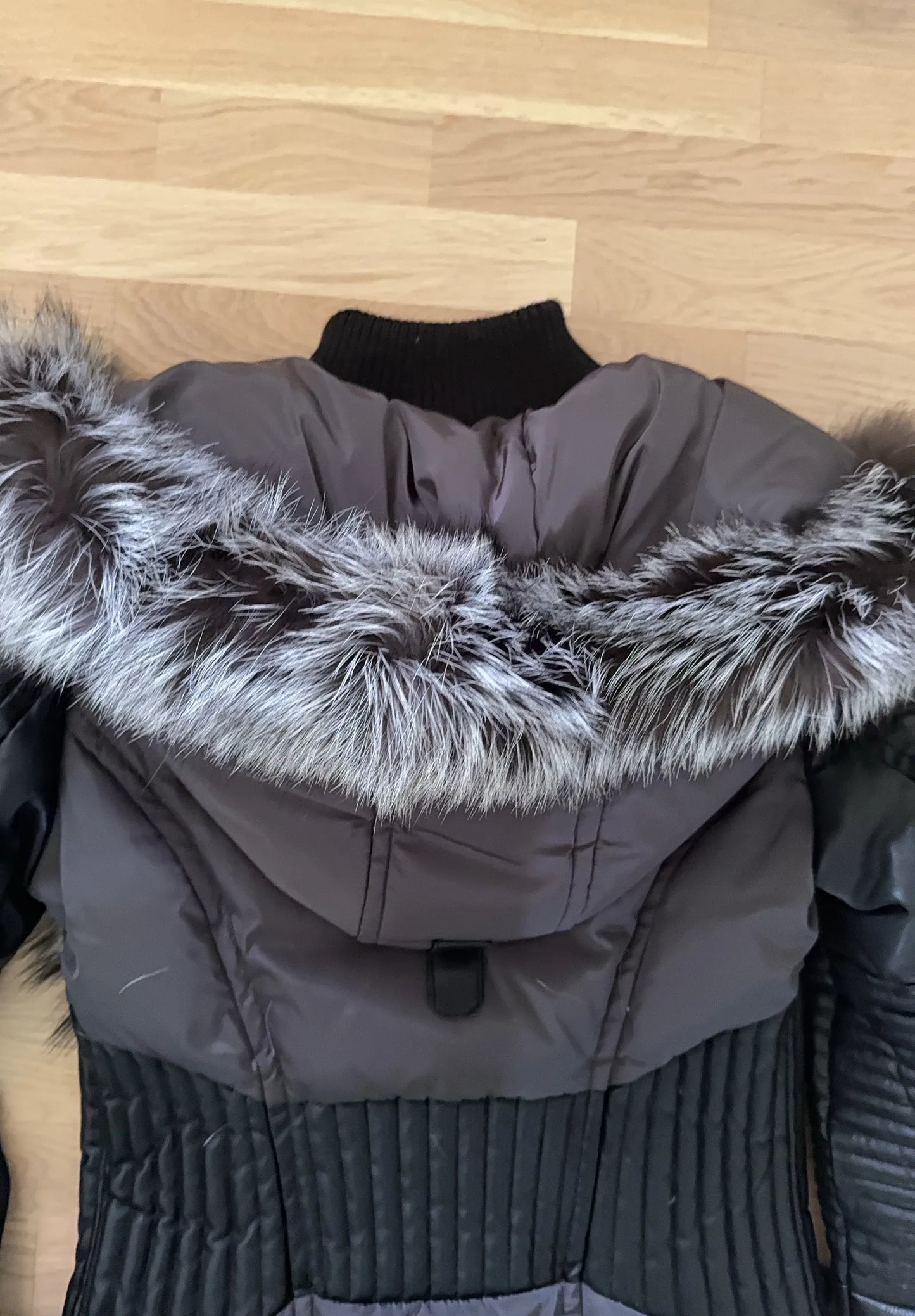 Nicole Benisti-skinndunjacka NWOT