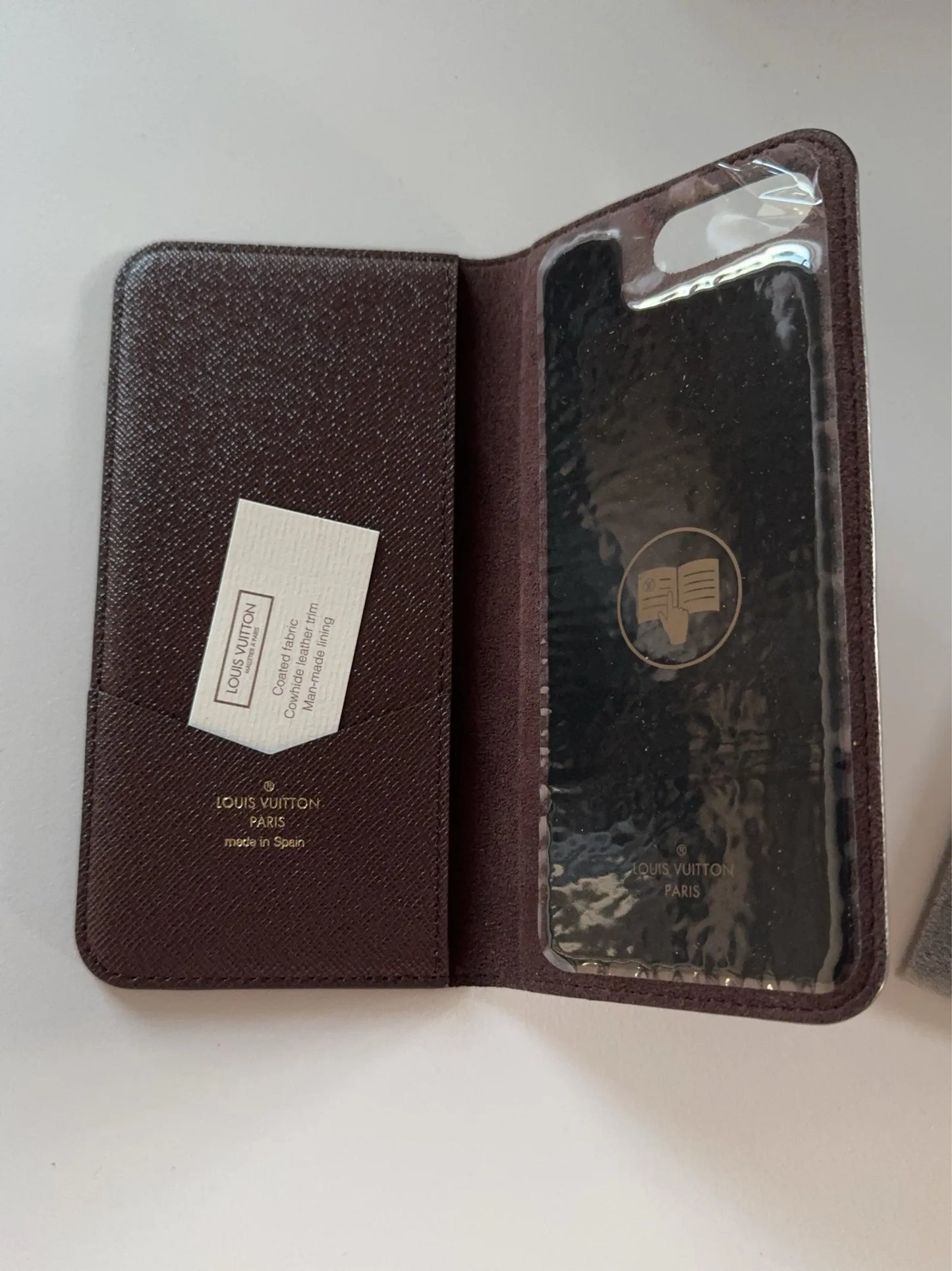 Louis Vuitton Case Iphone 7-skinnplånbok NWOT