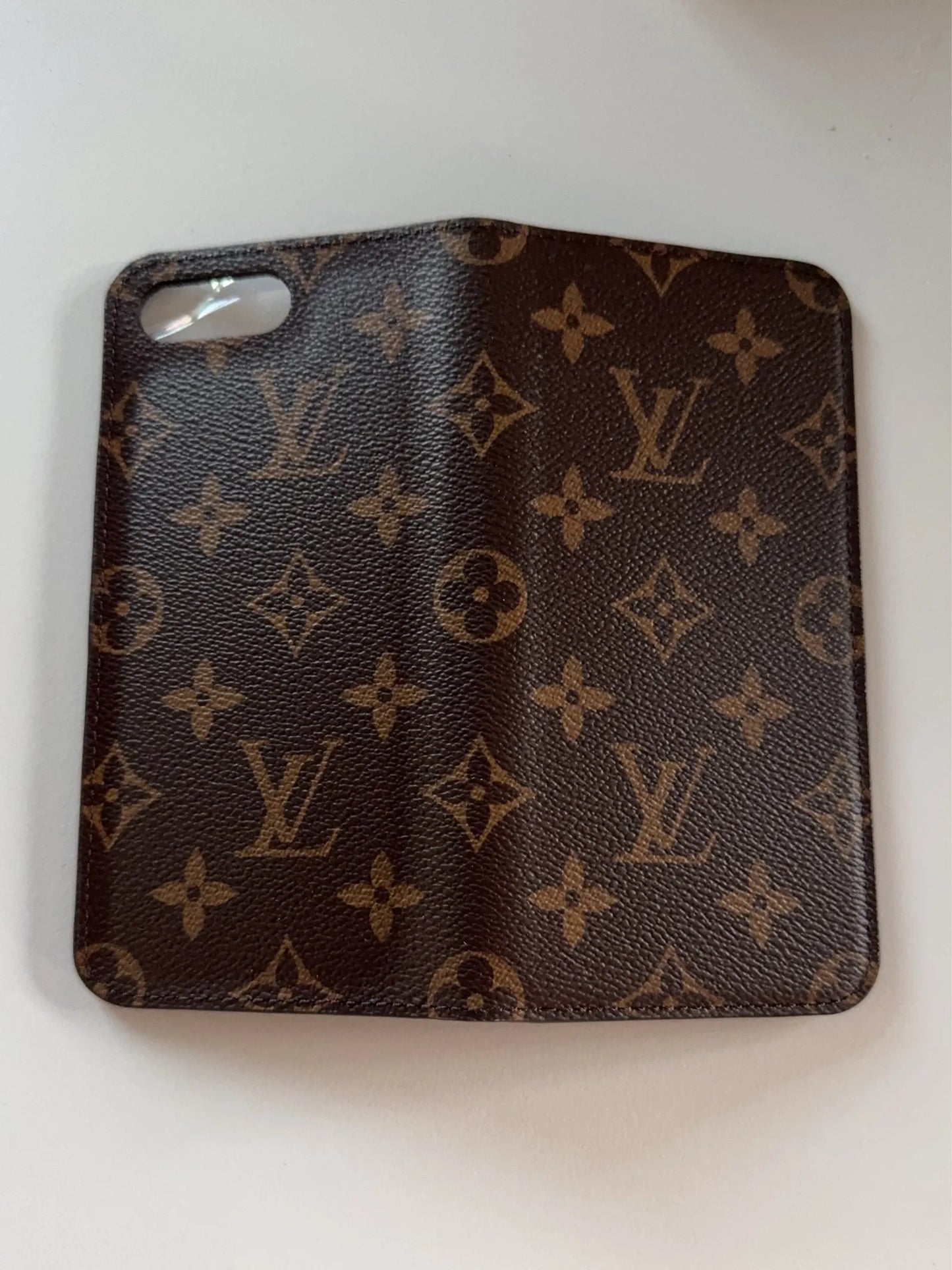 Louis Vuitton Case Iphone 7-skinnplånbok NWOT