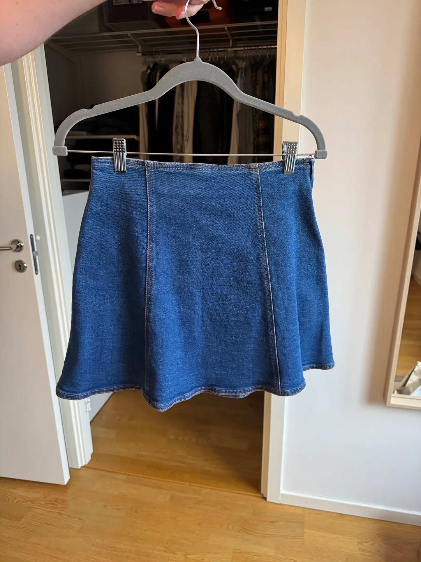 Lazzari-kjol NWOT