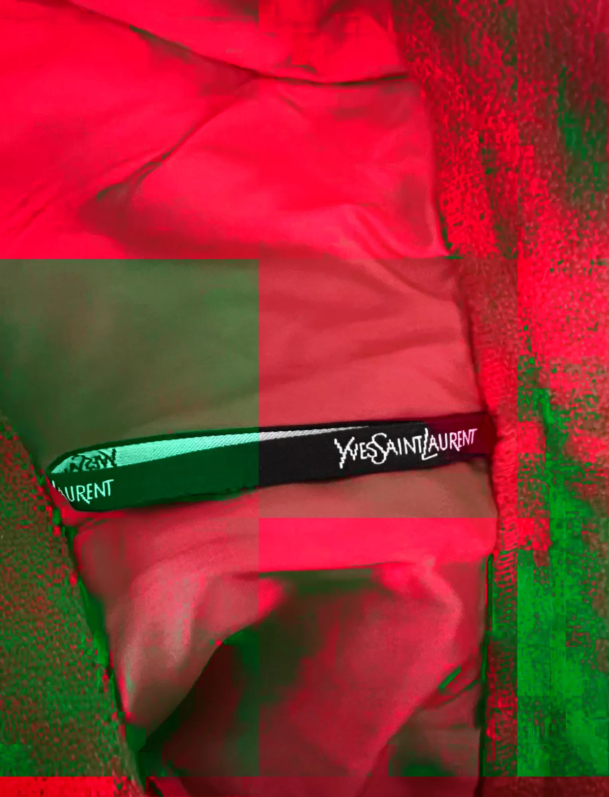 Yves Saint Laurent-ullkjol
