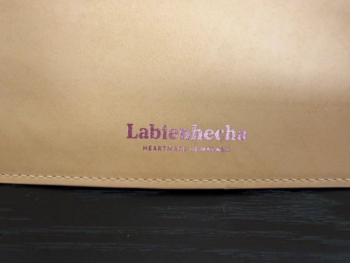 Labienhecha-skinnaxelremsväska NWOT