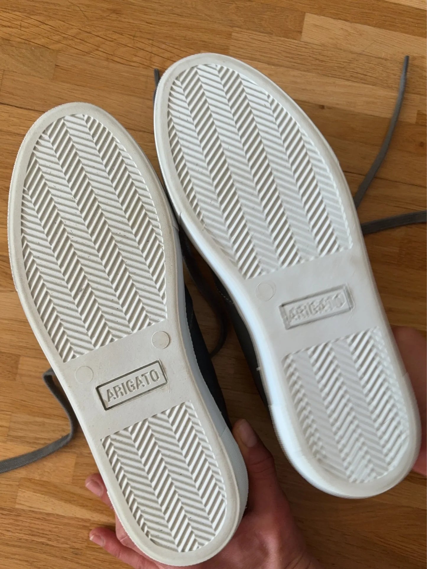 Axel Arigato-skinnsneakers NWOT