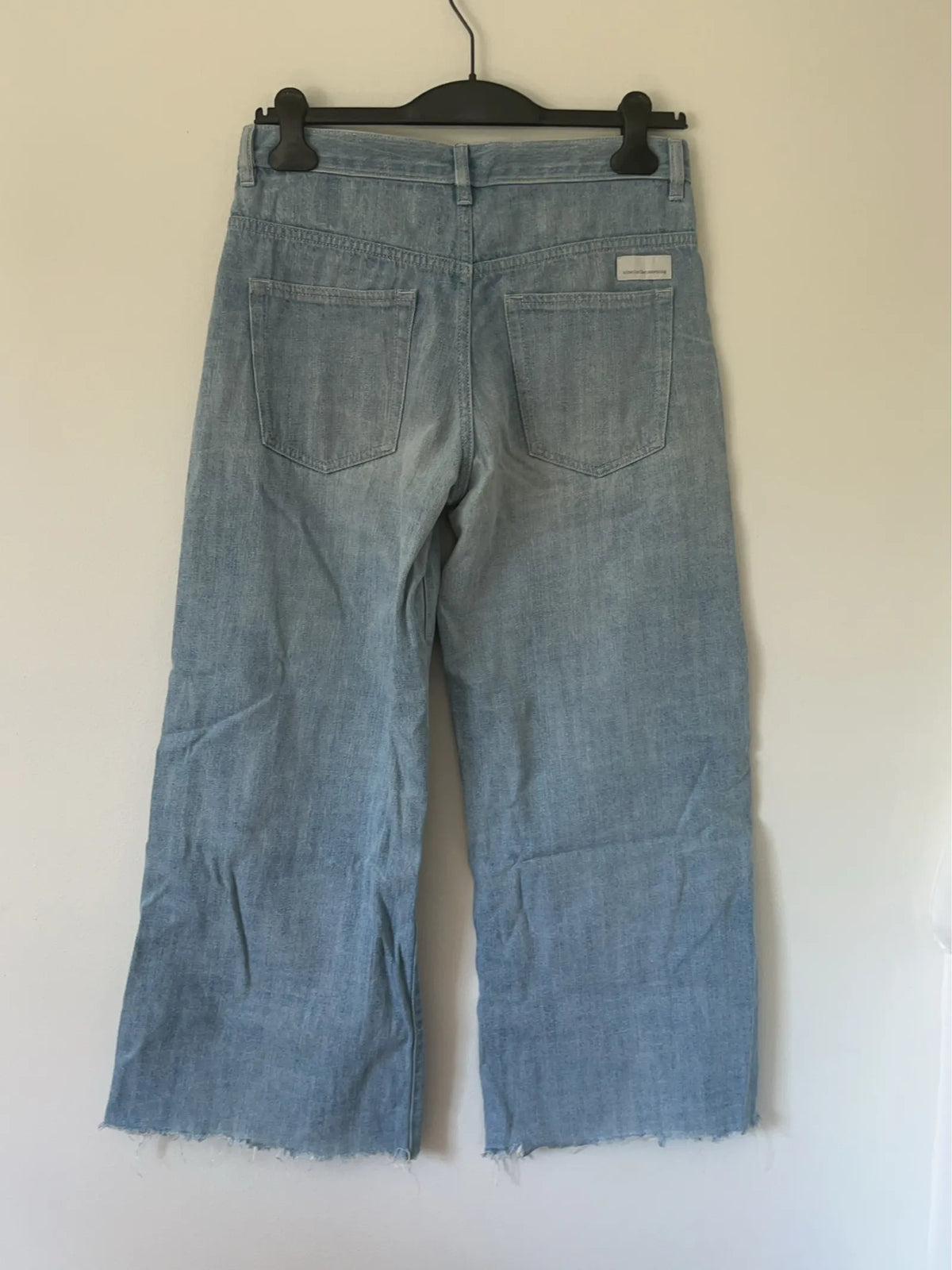 Nine In The Morning Voice-jeans