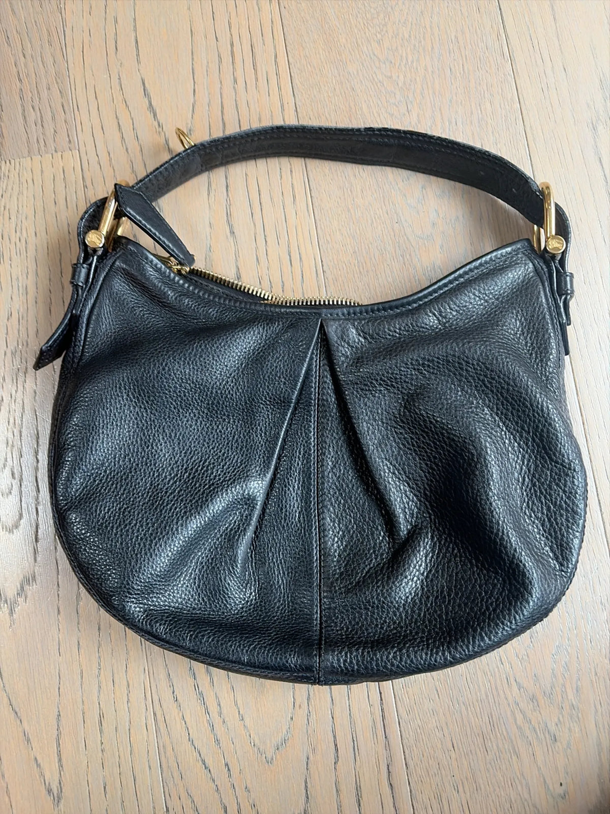 Burberry Malika Hobo-skinnaxelremsväska
