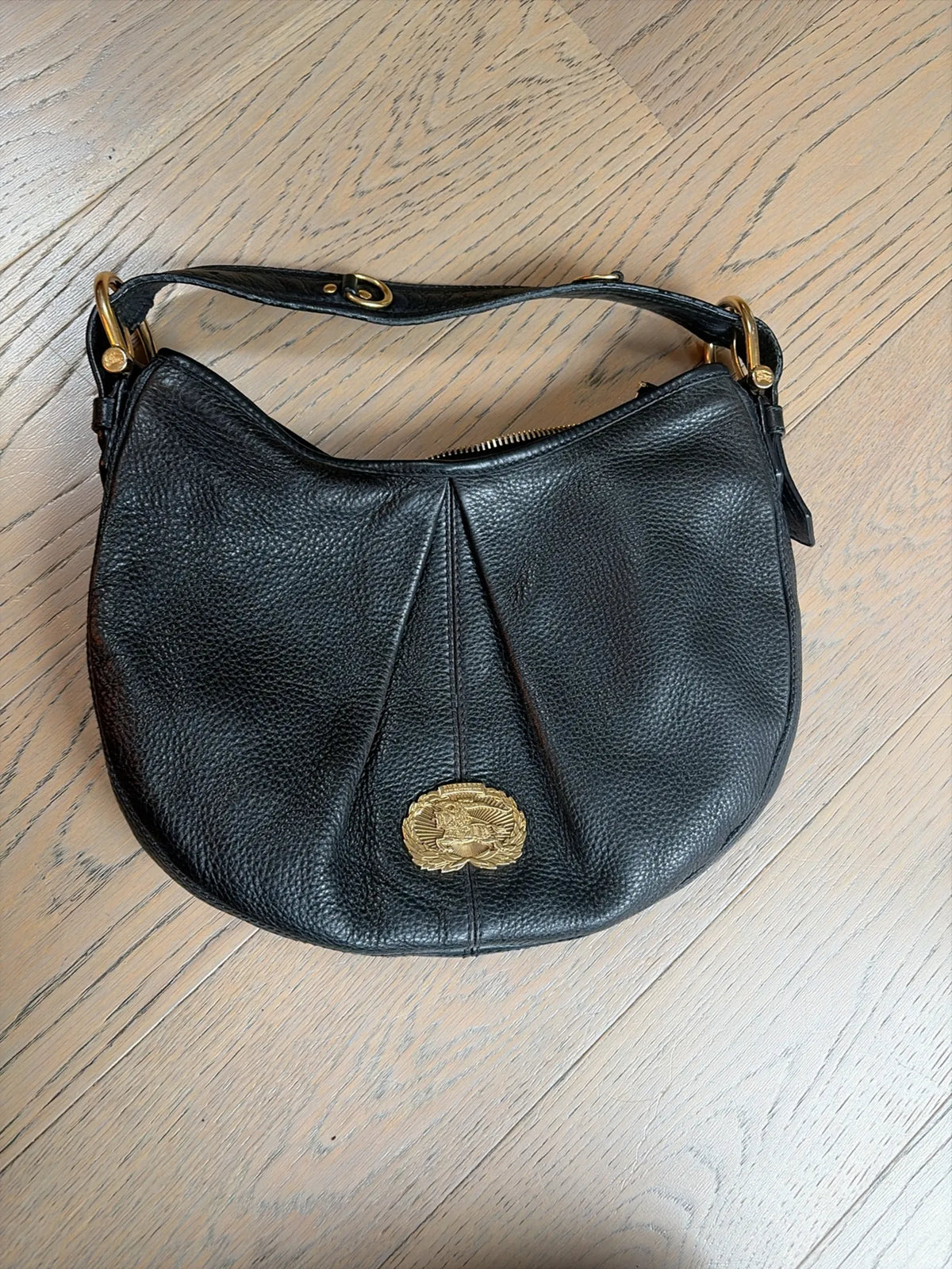 Burberry Malika Hobo-skinnaxelremsväska