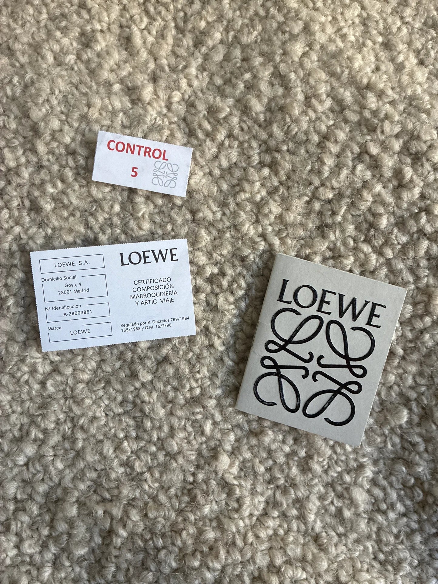 Loewe Puzzle-skinnaxelremsväska