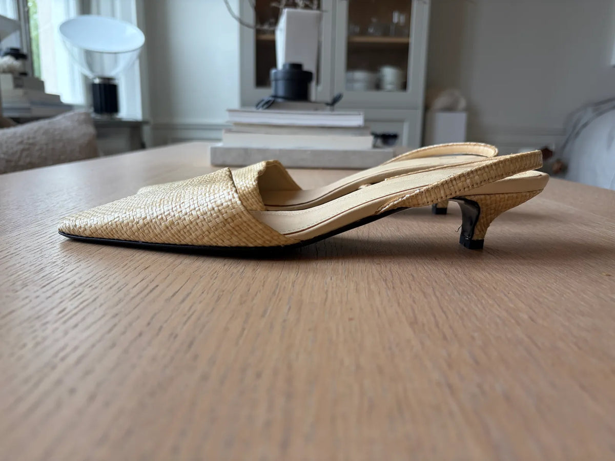 Toteme Raffia Slingbacks-klackar NWOT