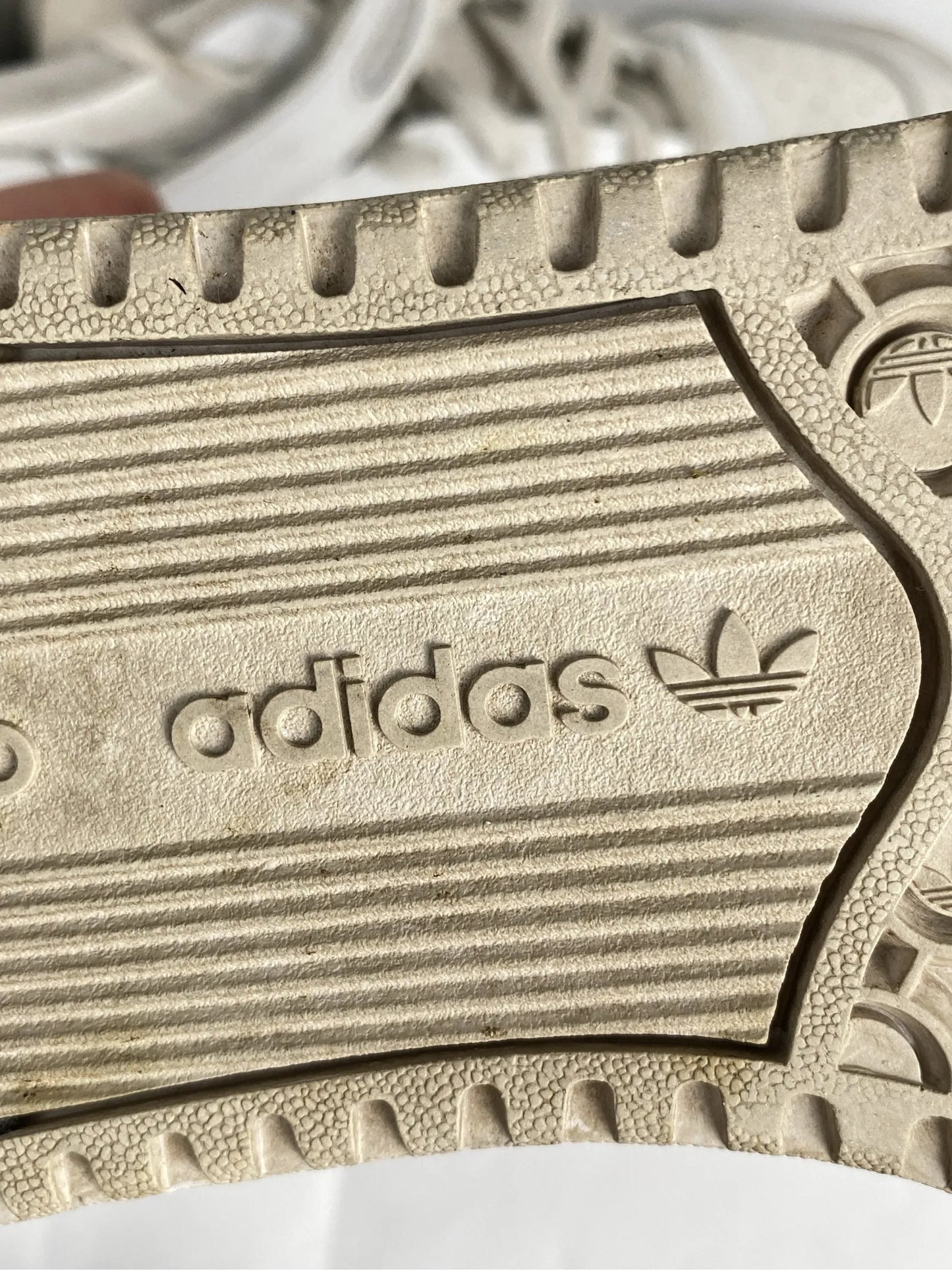 Adidas Sneakers