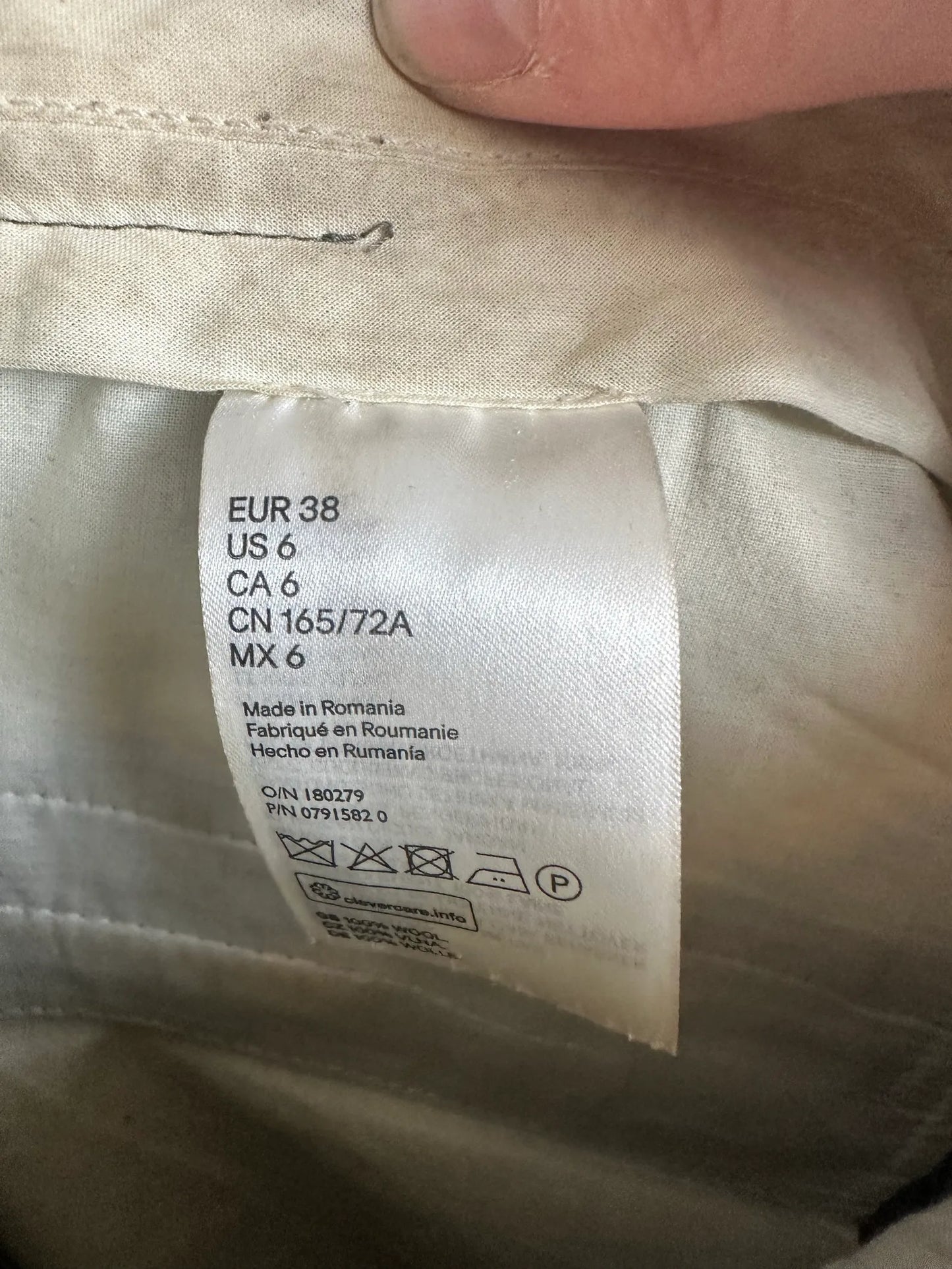 H&M-ullkostymbyxor