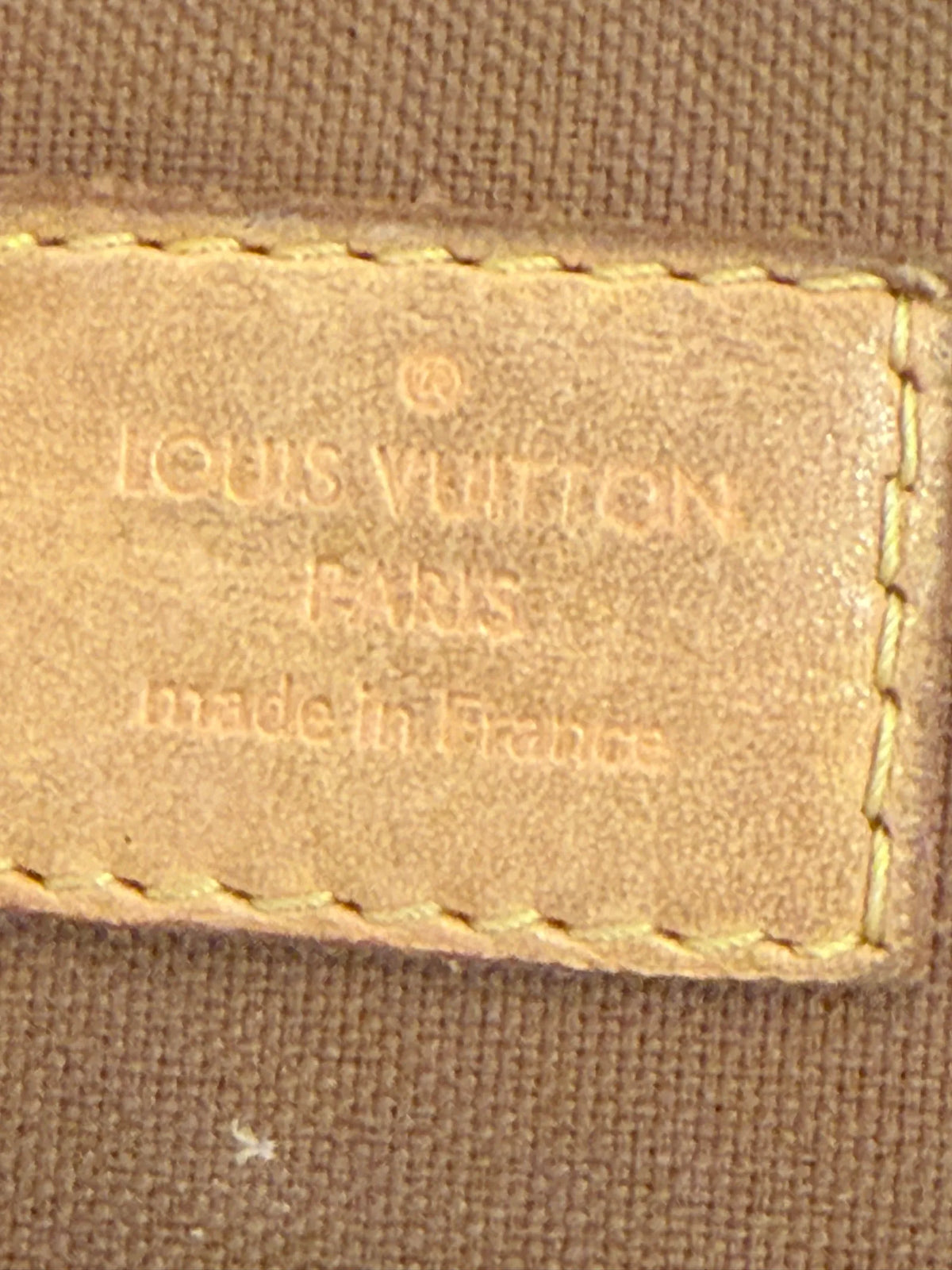 Louis Vuitton Bosphore-skinnaxelremsväska